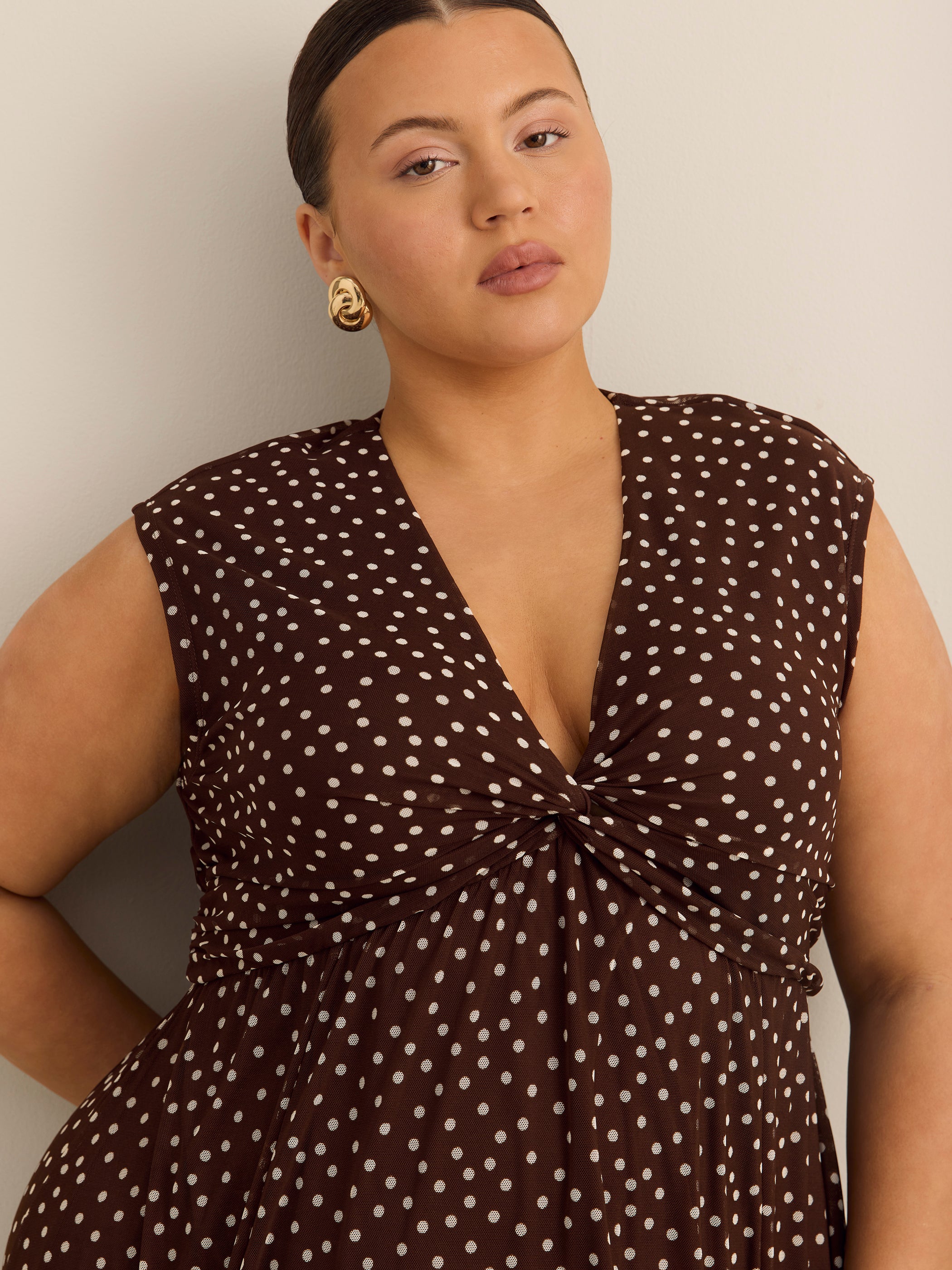 Robe longue en maille à encolure en V avec noeud torsadé - Addition Elle