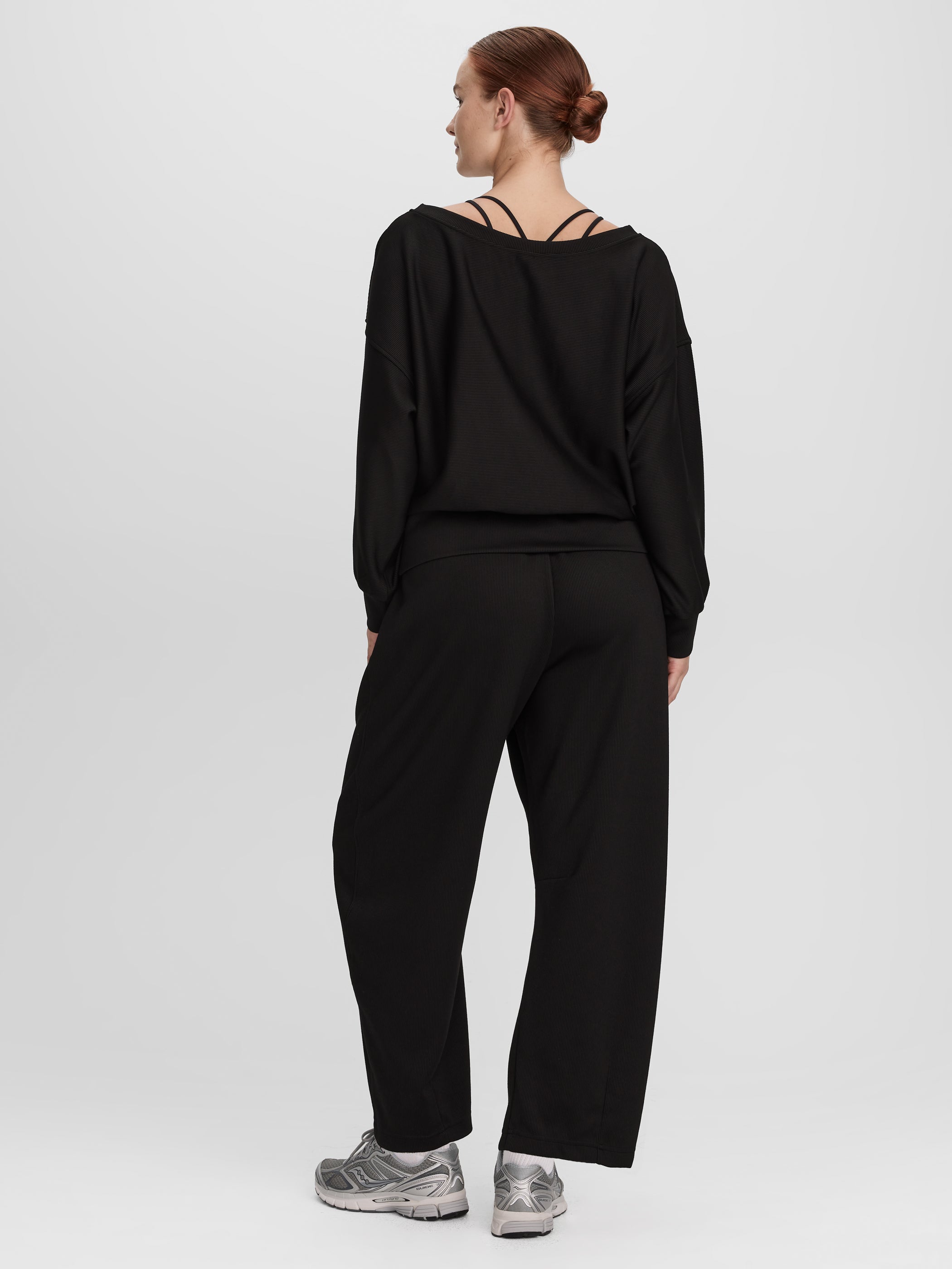 Long-Sleeve Off-the-Shoulder Top - Hyba