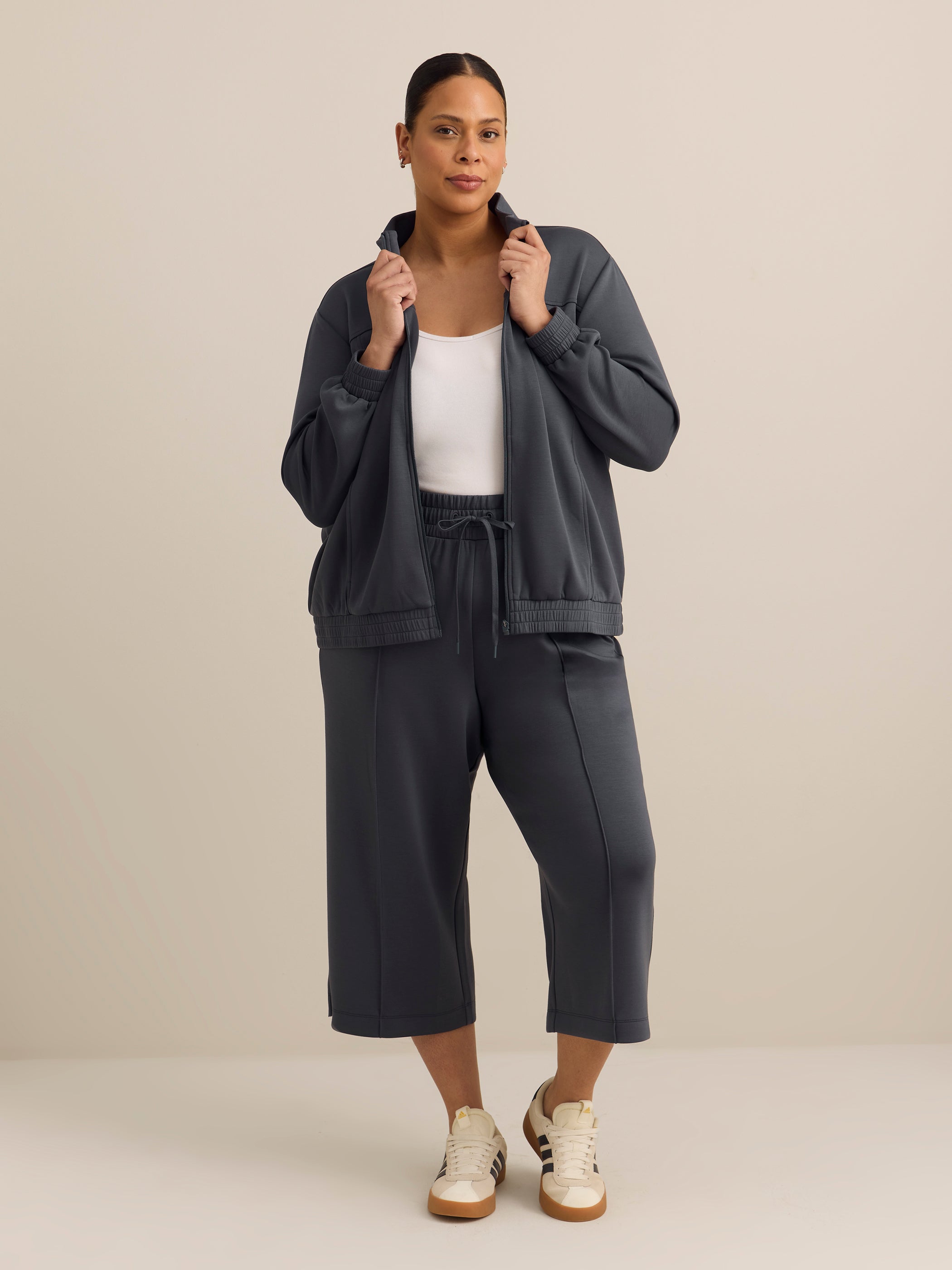 Active Zone Plus Size Mock Neck Zipped Jacket Women – Penningtons