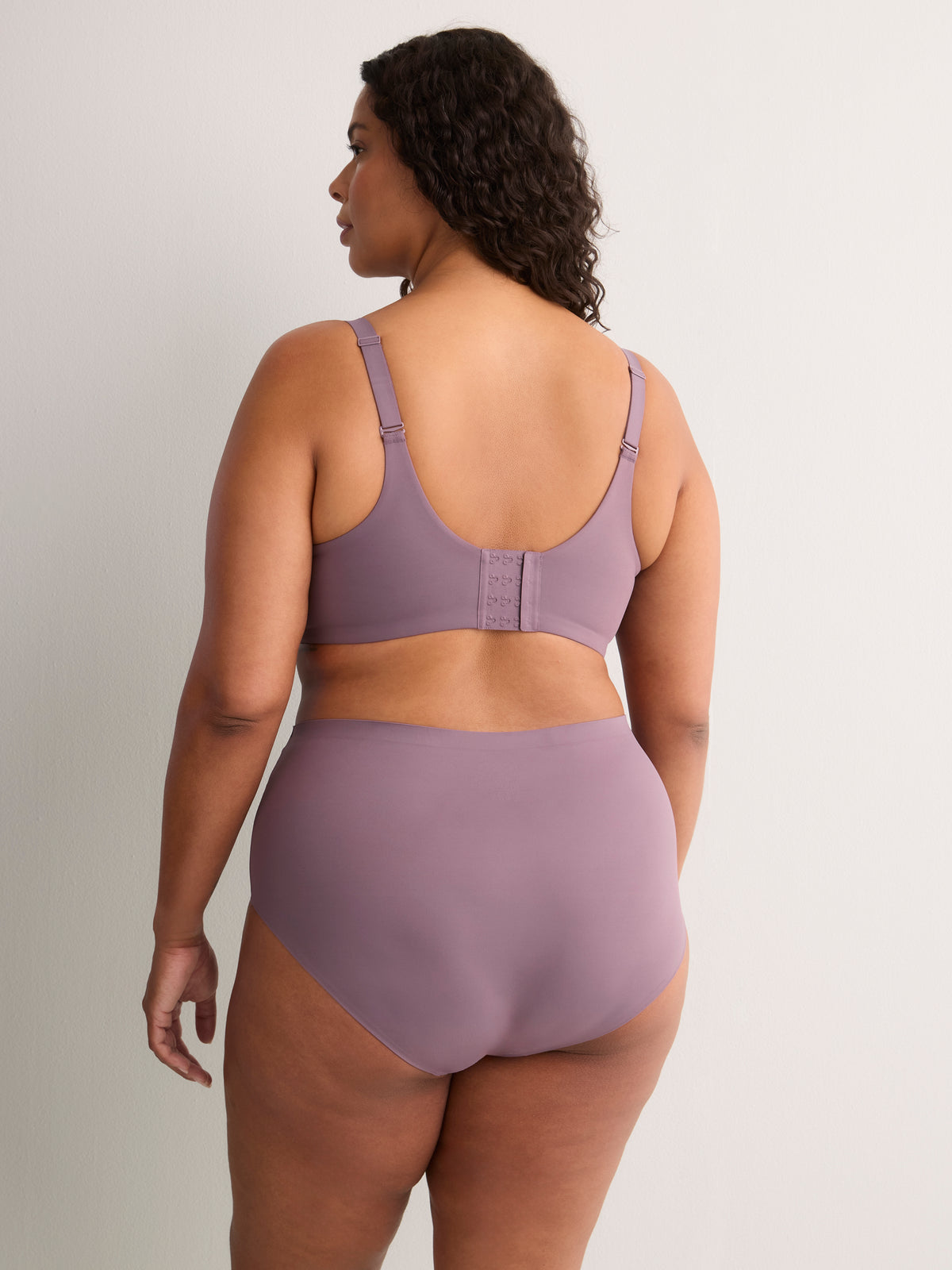 Essential Microfibre Lightly Padded Underwire T-Shirt Bra - tiVOGLIO