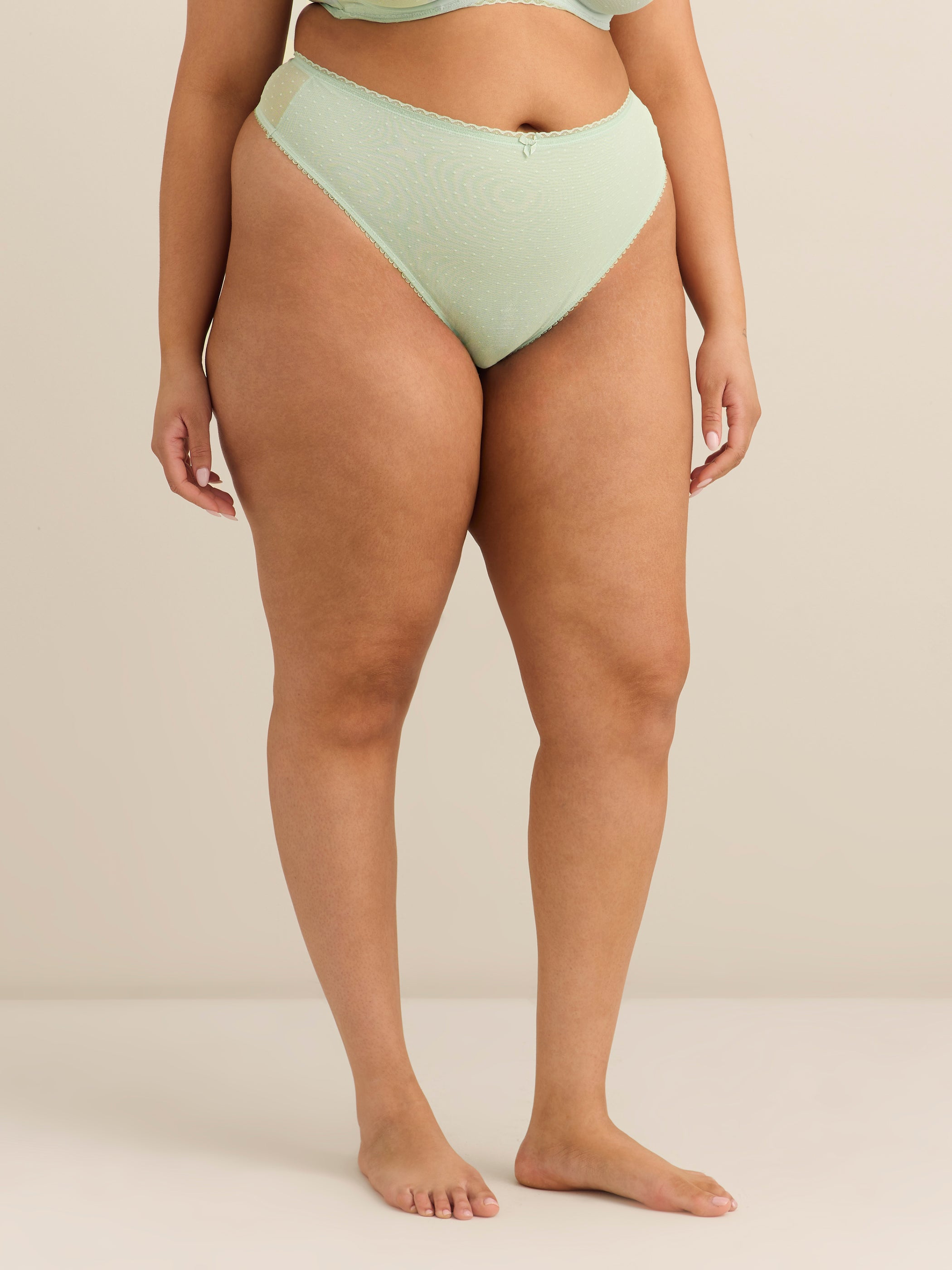 Clip Dot Mesh Thong - Déesse Collection