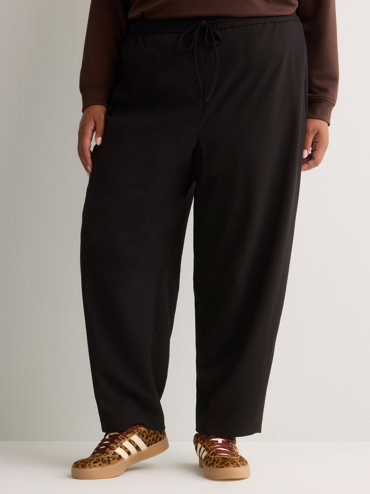 Black Workleisure Barrel-Leg Pull-On Pant