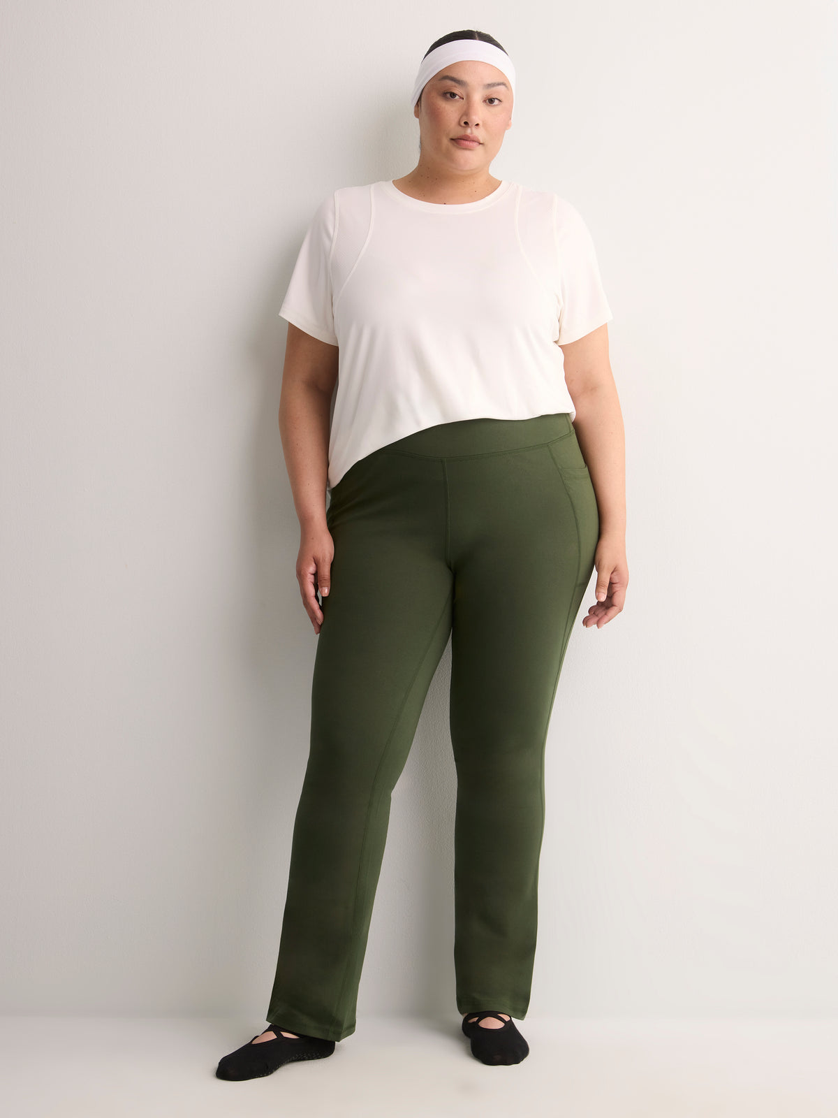 Petite, Coloured Cotton-Knit Essential Yoga Pant - Active Zone