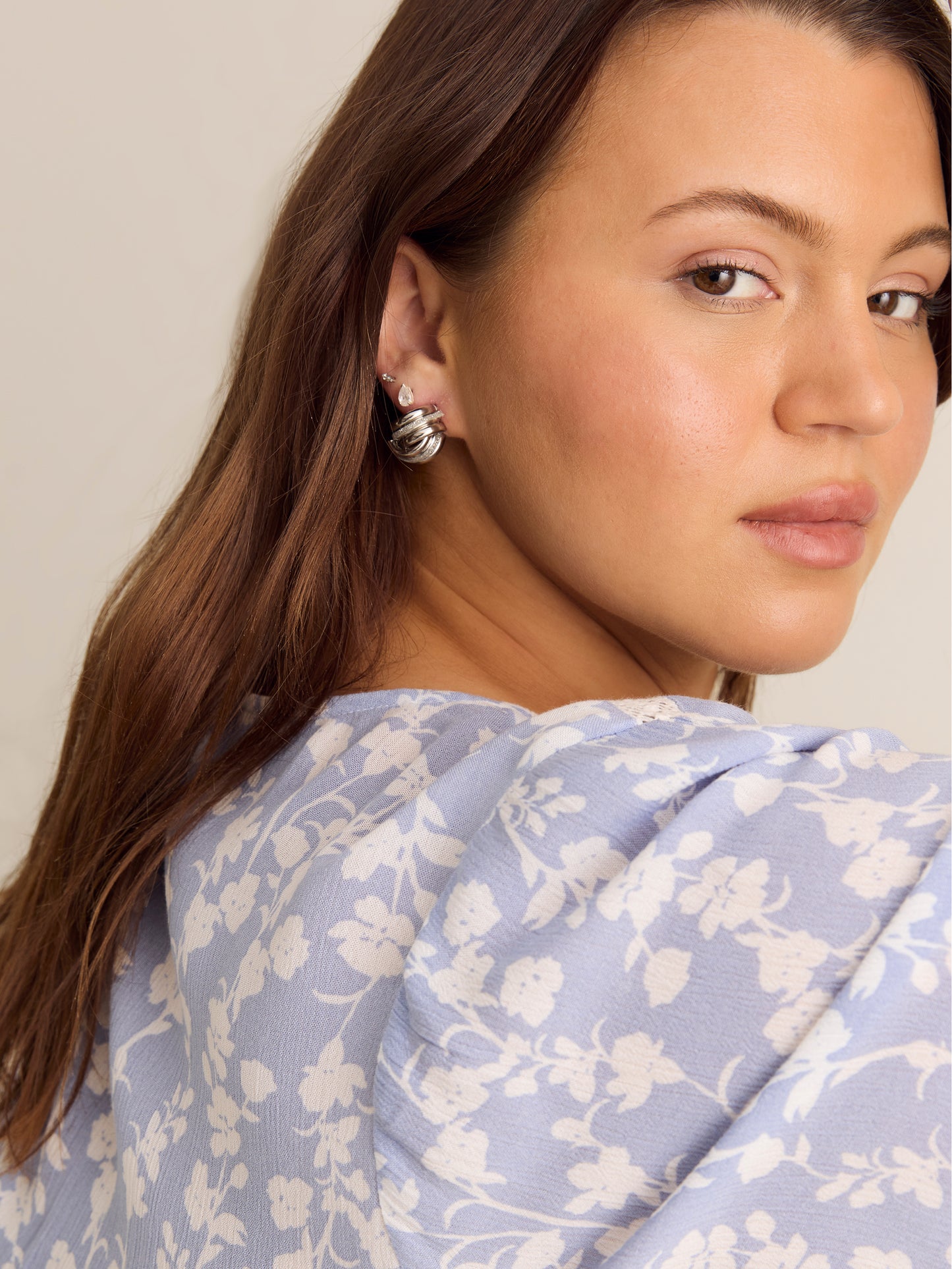 Blouse à col en V et manches amples avec ruban décoratif - Addition Elle