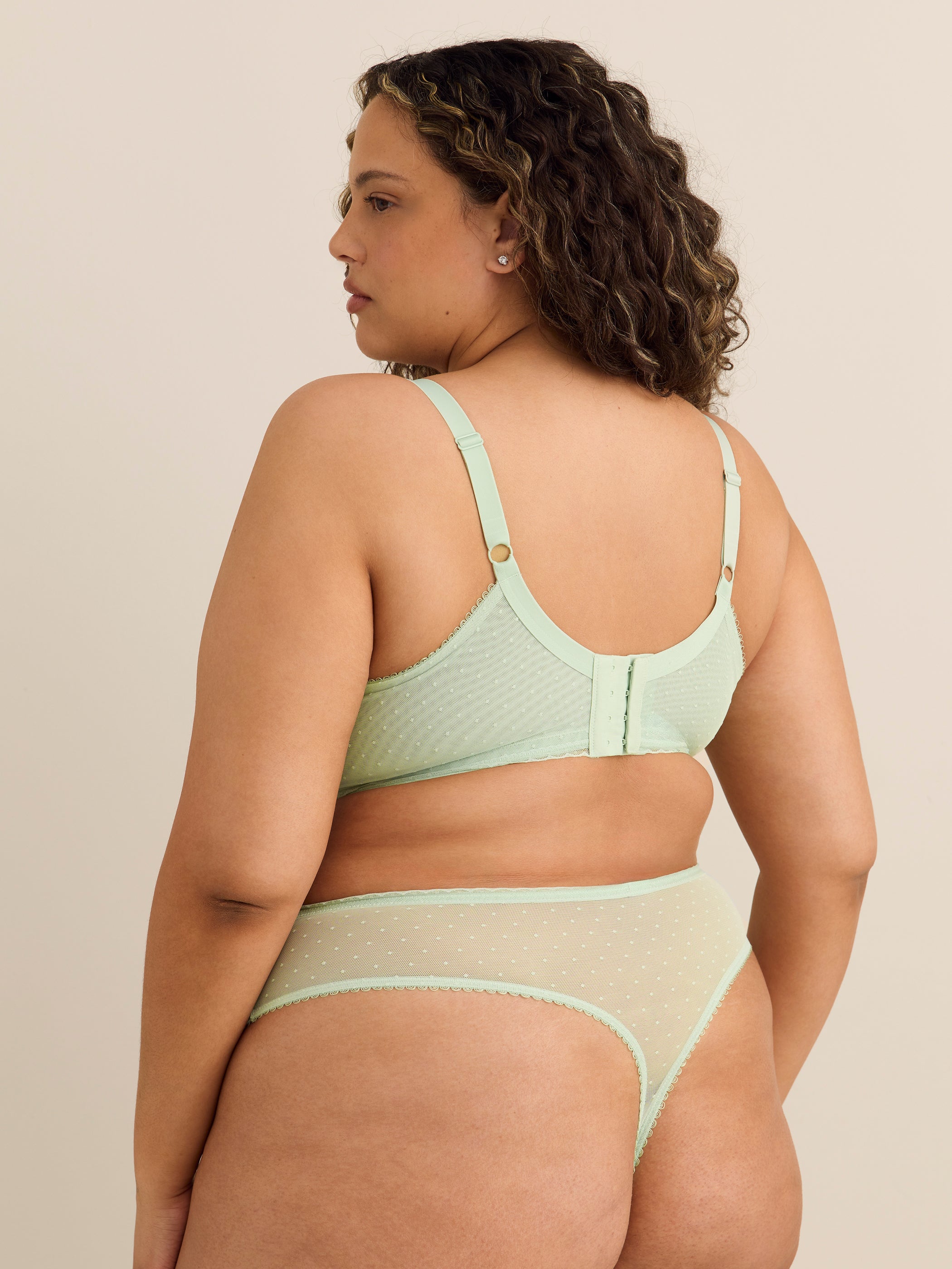 Underwire Dotted Mesh Unlined Bra with Lace - Déesse Collection