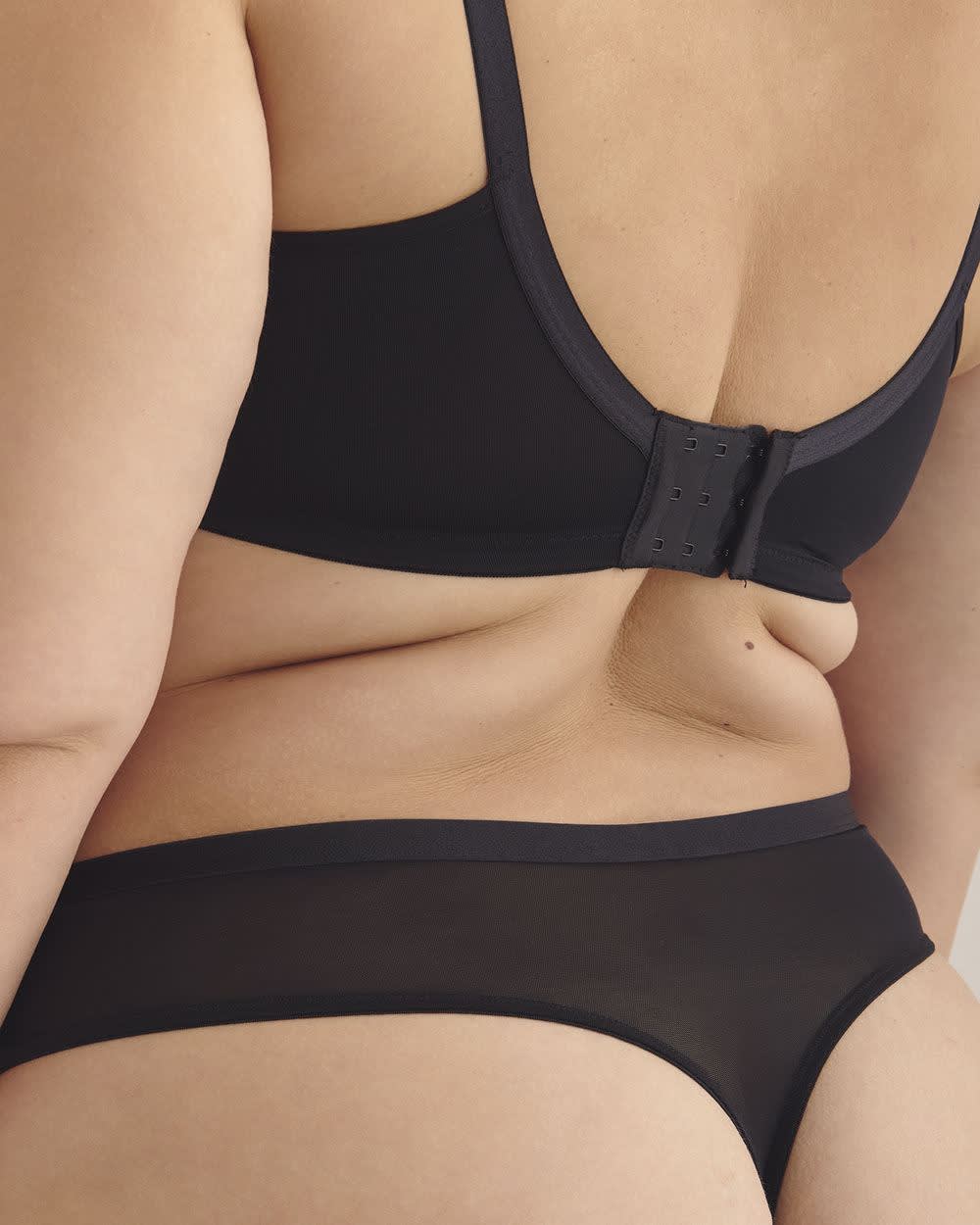 Culotte tanga en satin avec dentelle - Déesse Collection