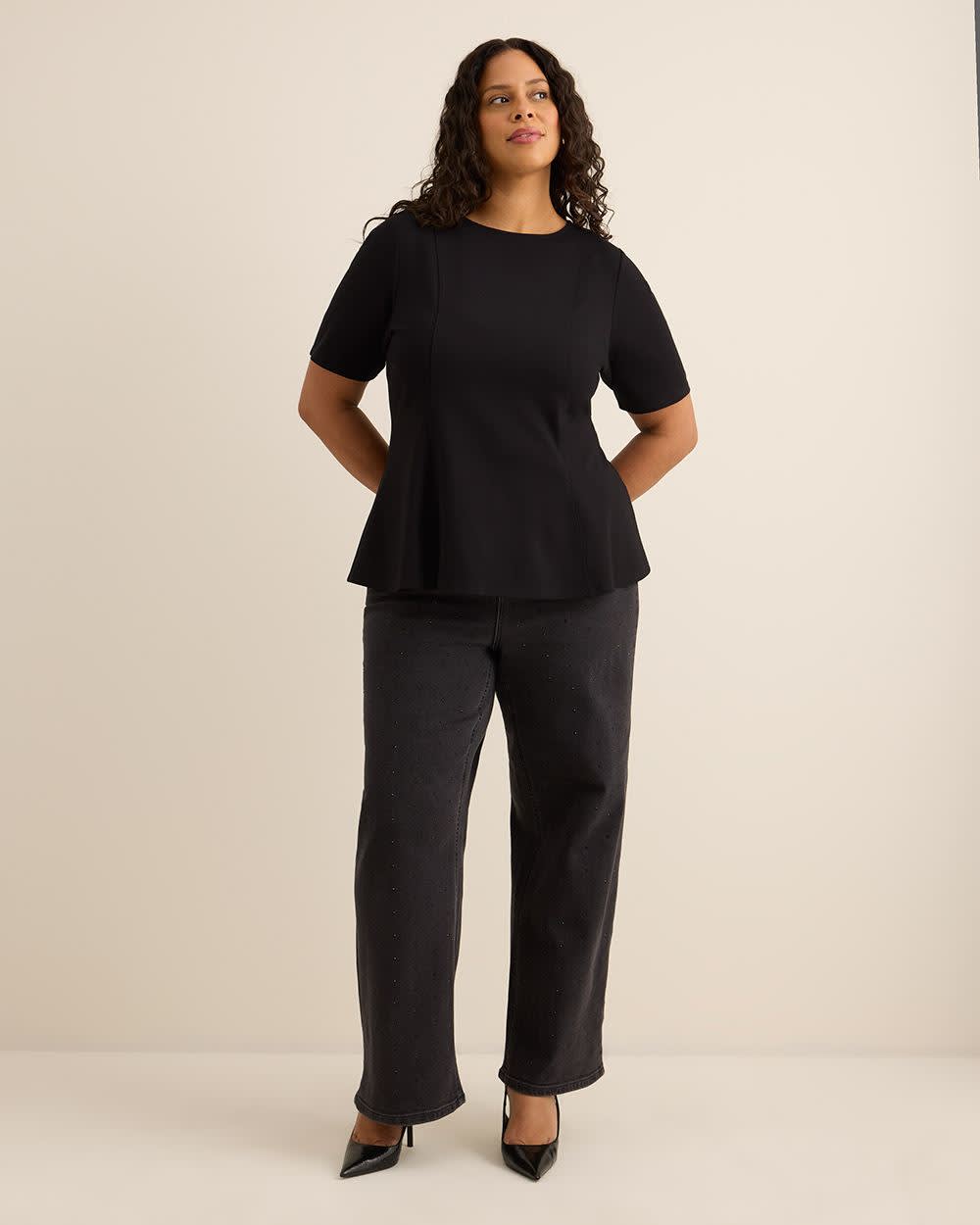 Haut cintré et évasée à manches courtes et col rond