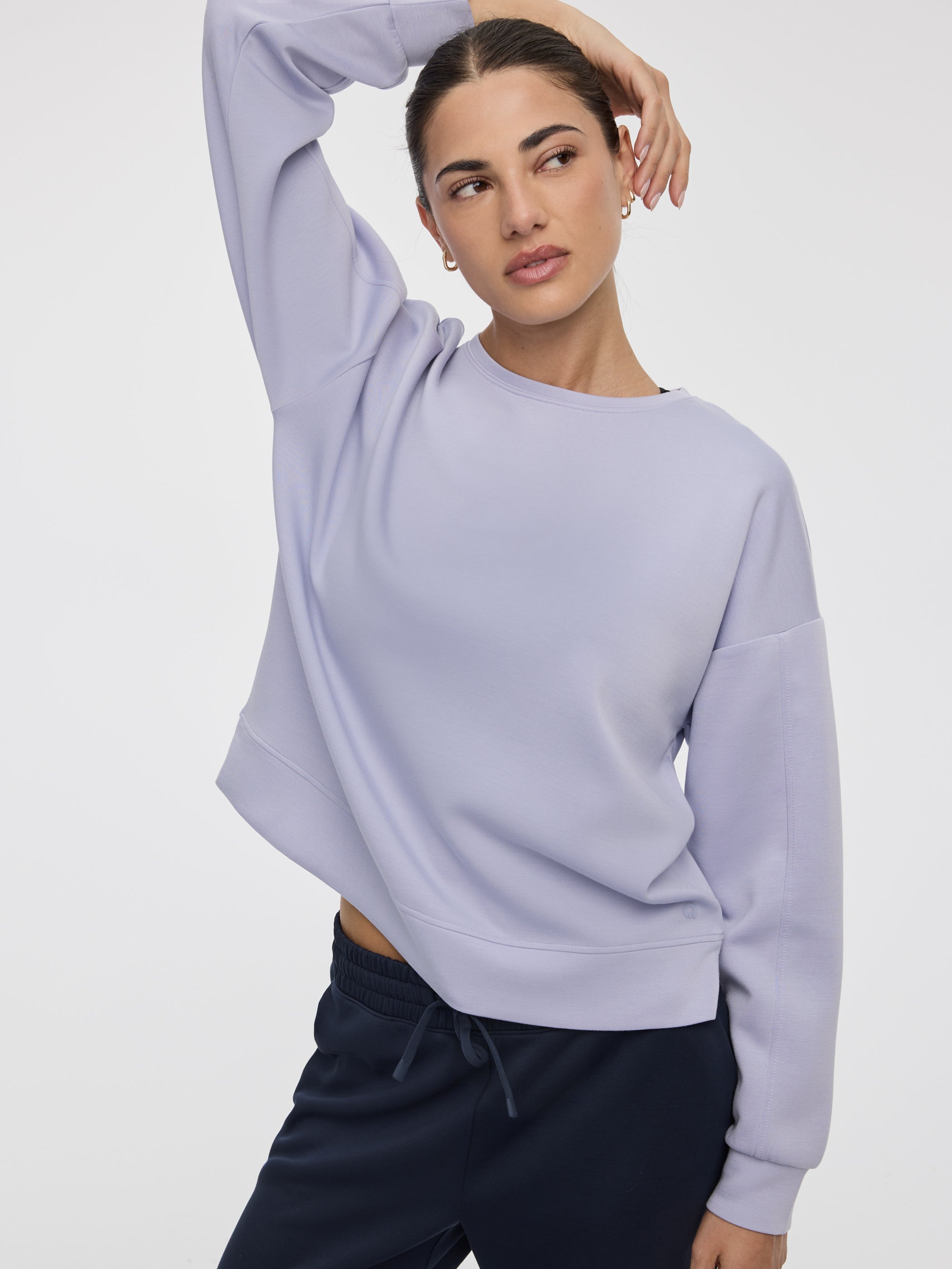 Crew-Neck Sweatshirt - HYLUX Hyba