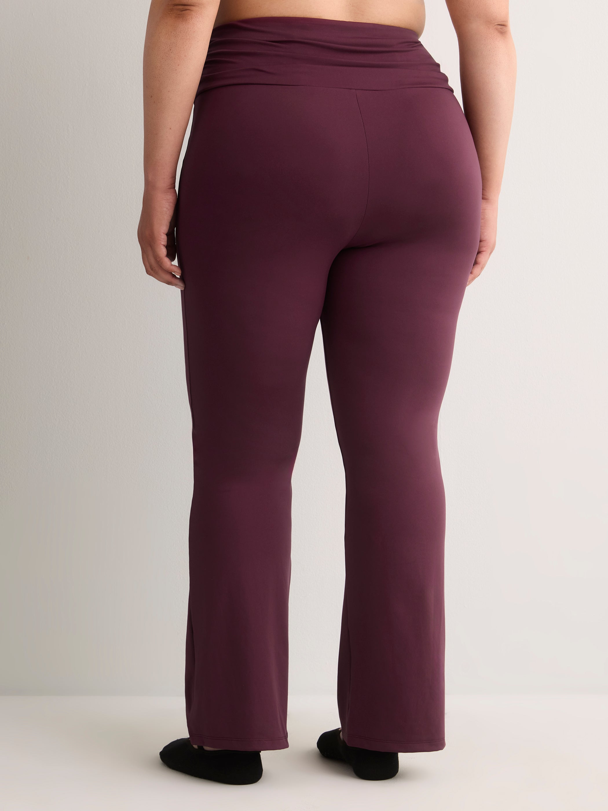 Responsible, Yoga Legging with Shirring Waistband - Active Zone