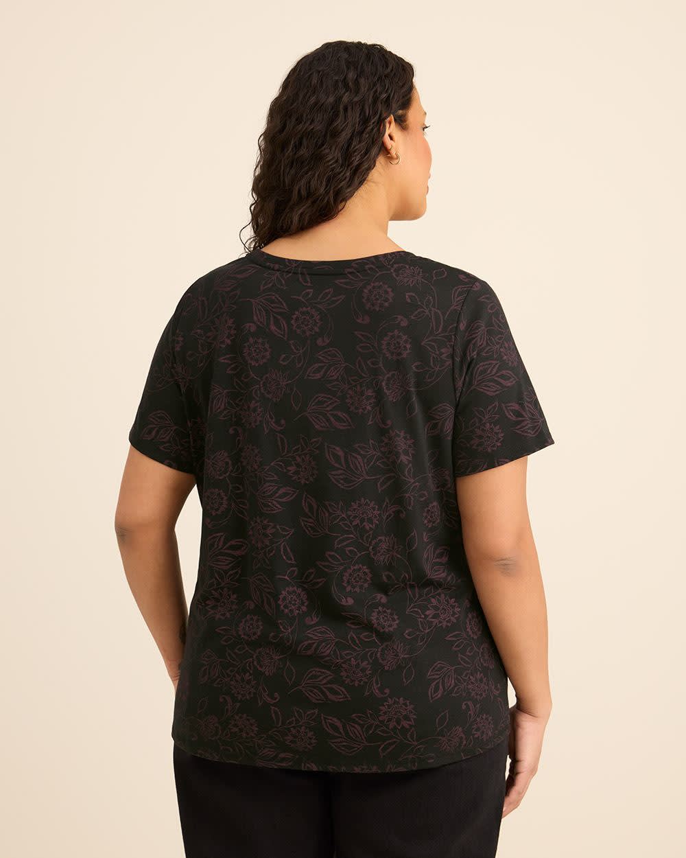 Printed Curvy-Fit Crewneck Tee - PENN. Essentials