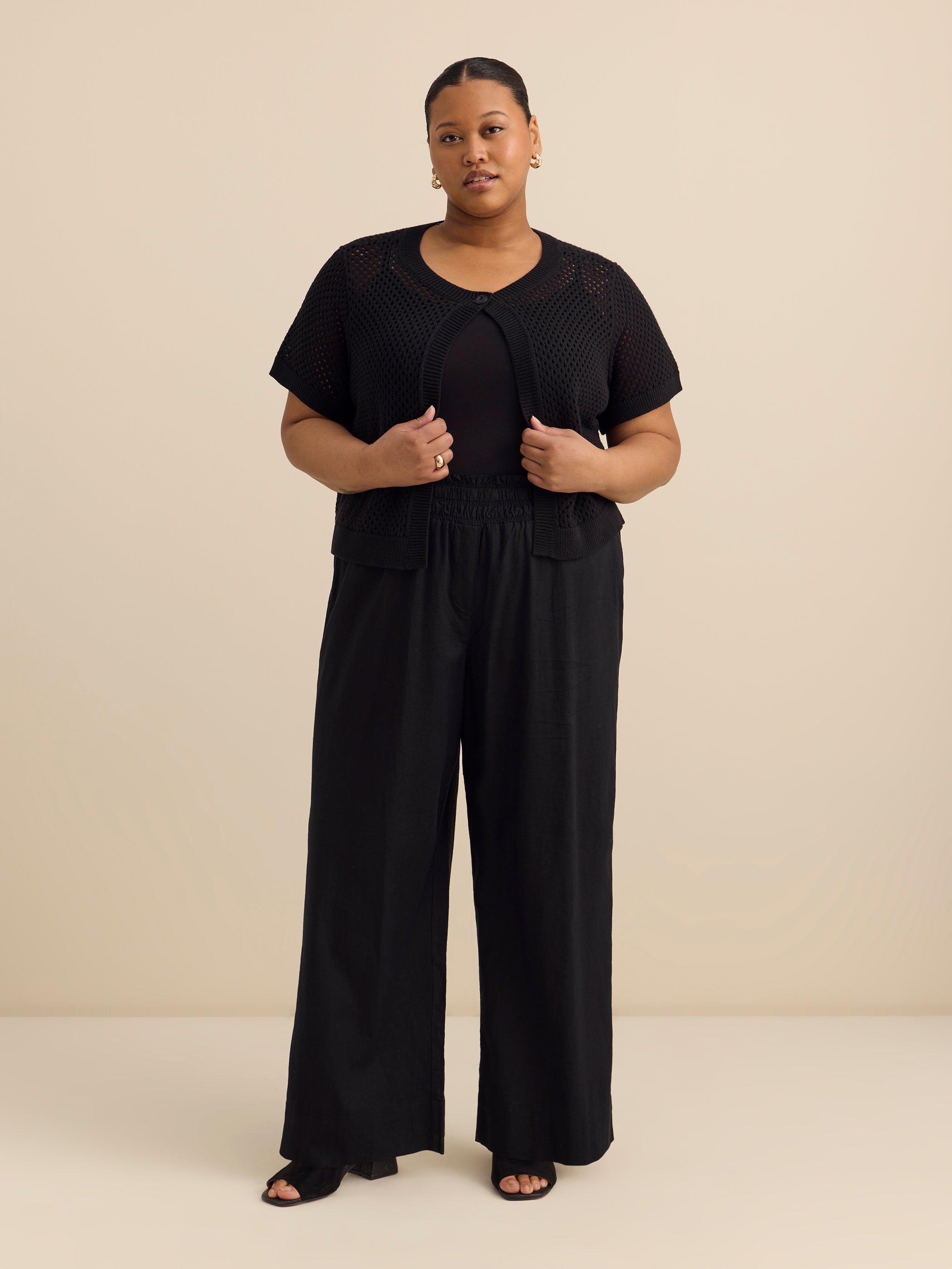 Black Short-Sleeve Cropped Cardigan