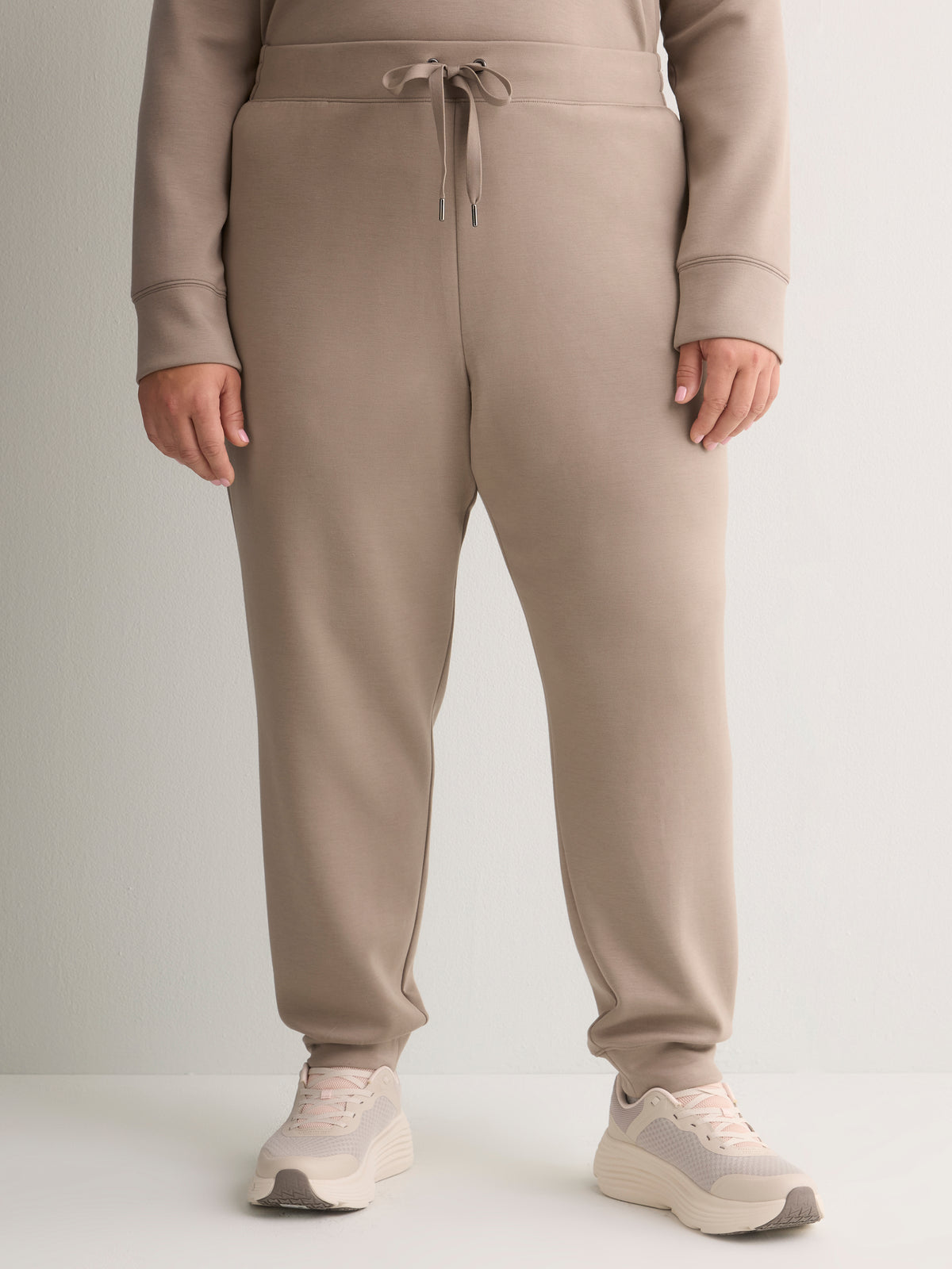 Skechluxe Elevate Mid-Rise Jogger Pant - Skechers