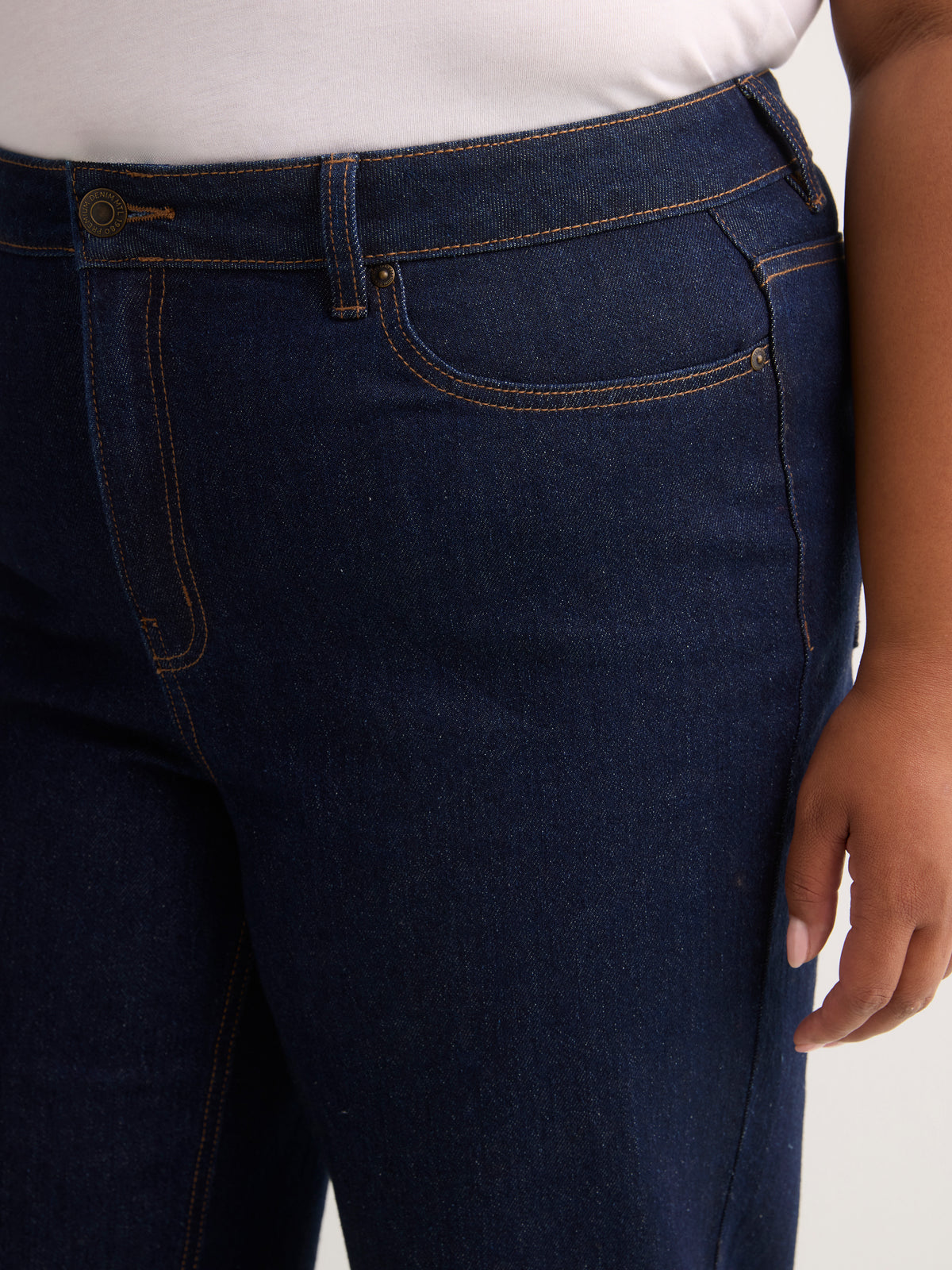 Straight-Leg Mid-Rise Classic Denim Pant - Addition Elle