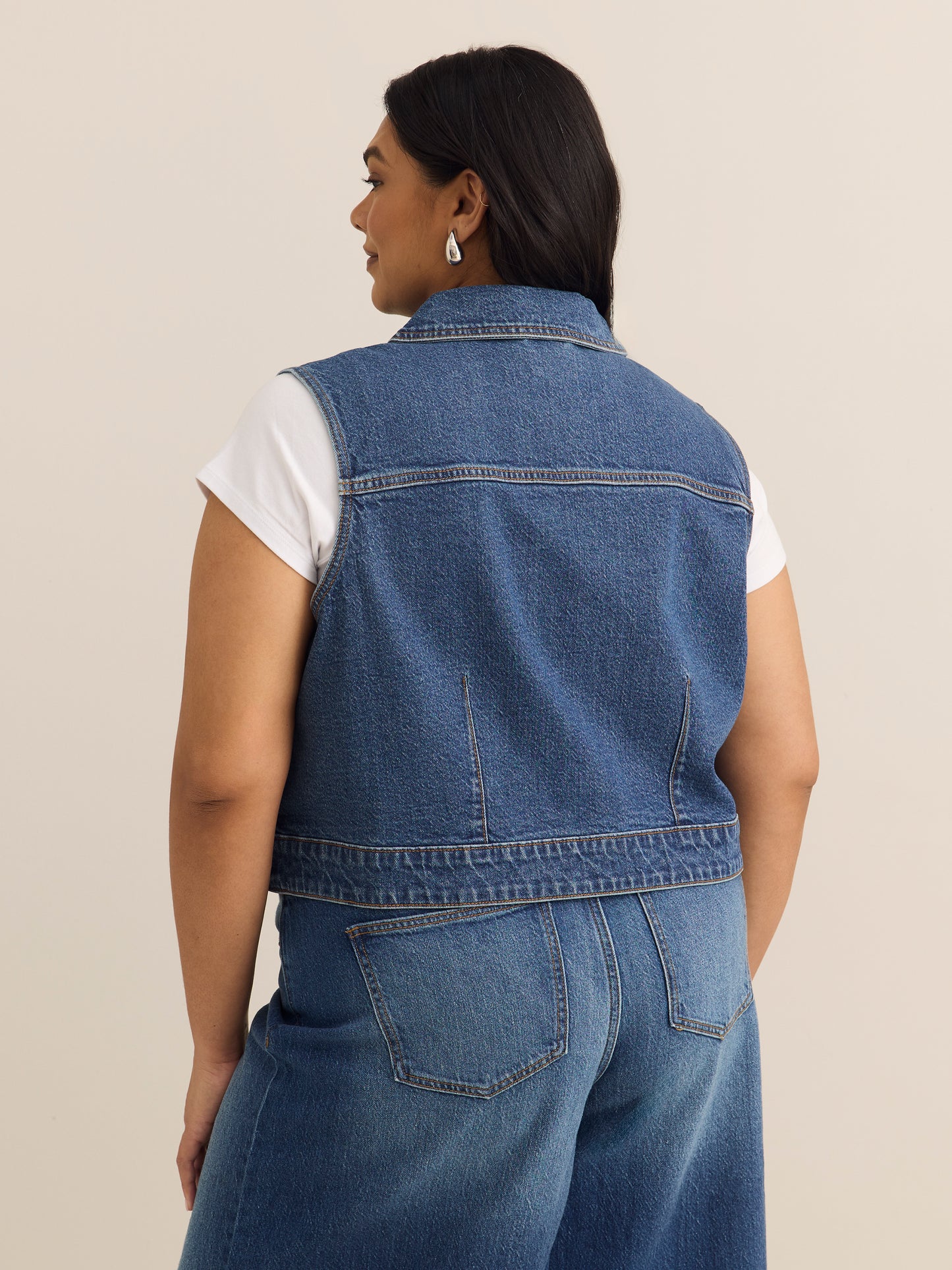 Buttoned-Down Cropped Denim Vest - d/C JEANS
