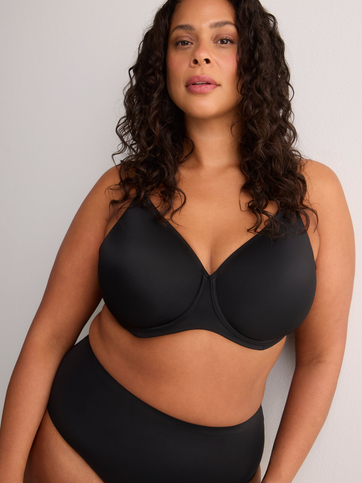 Essential Microfibre Lightly Padded Underwire T-Shirt Bra - tiVOGLIO