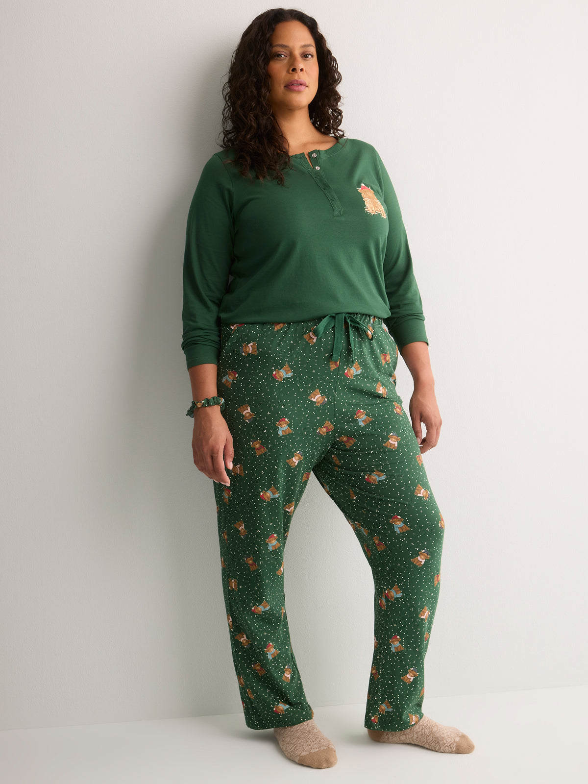 Green Snow Cow Henley Tee and Straight Pant Pyjama Set - tiVOGLIO