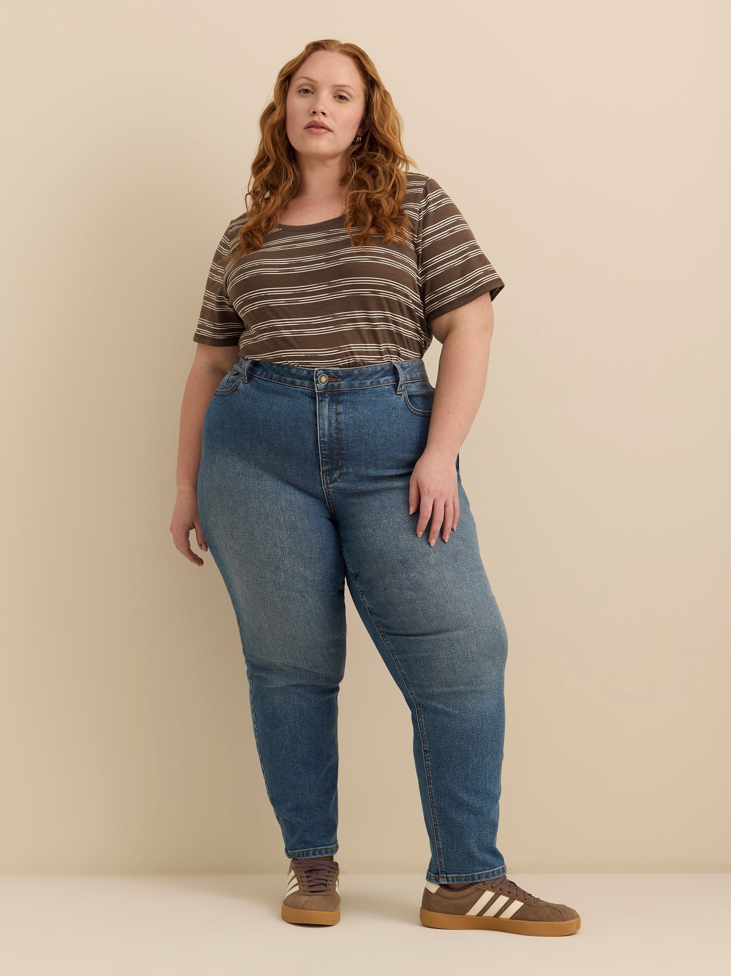 T-shirt coupe galbée à col rond 