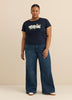 Crewneck Tee with Batwing Logo and Daisies - Levi's