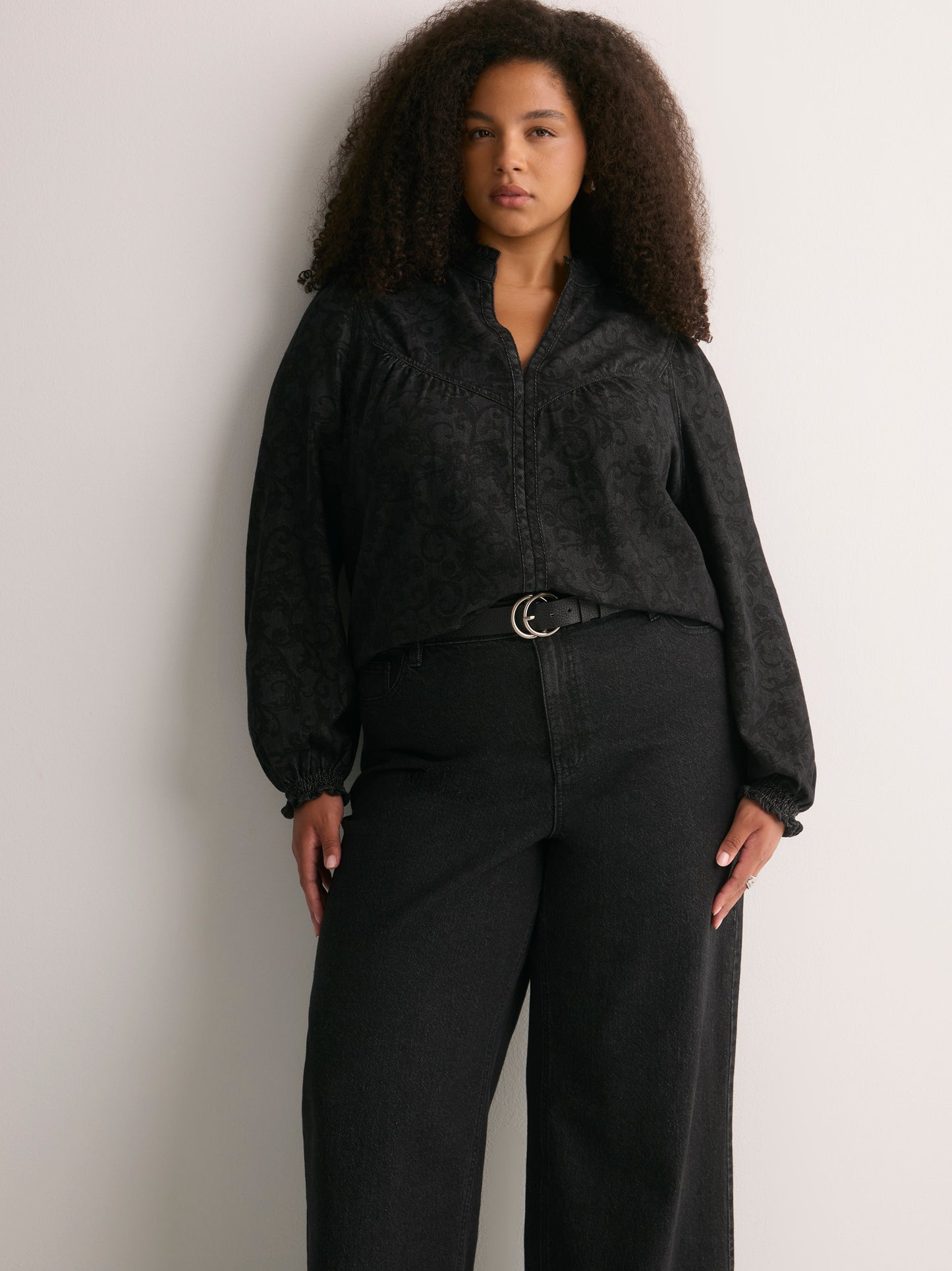 Classic-Fit High-Rise Wide-Leg Black Denim Pant - d/C jeans
