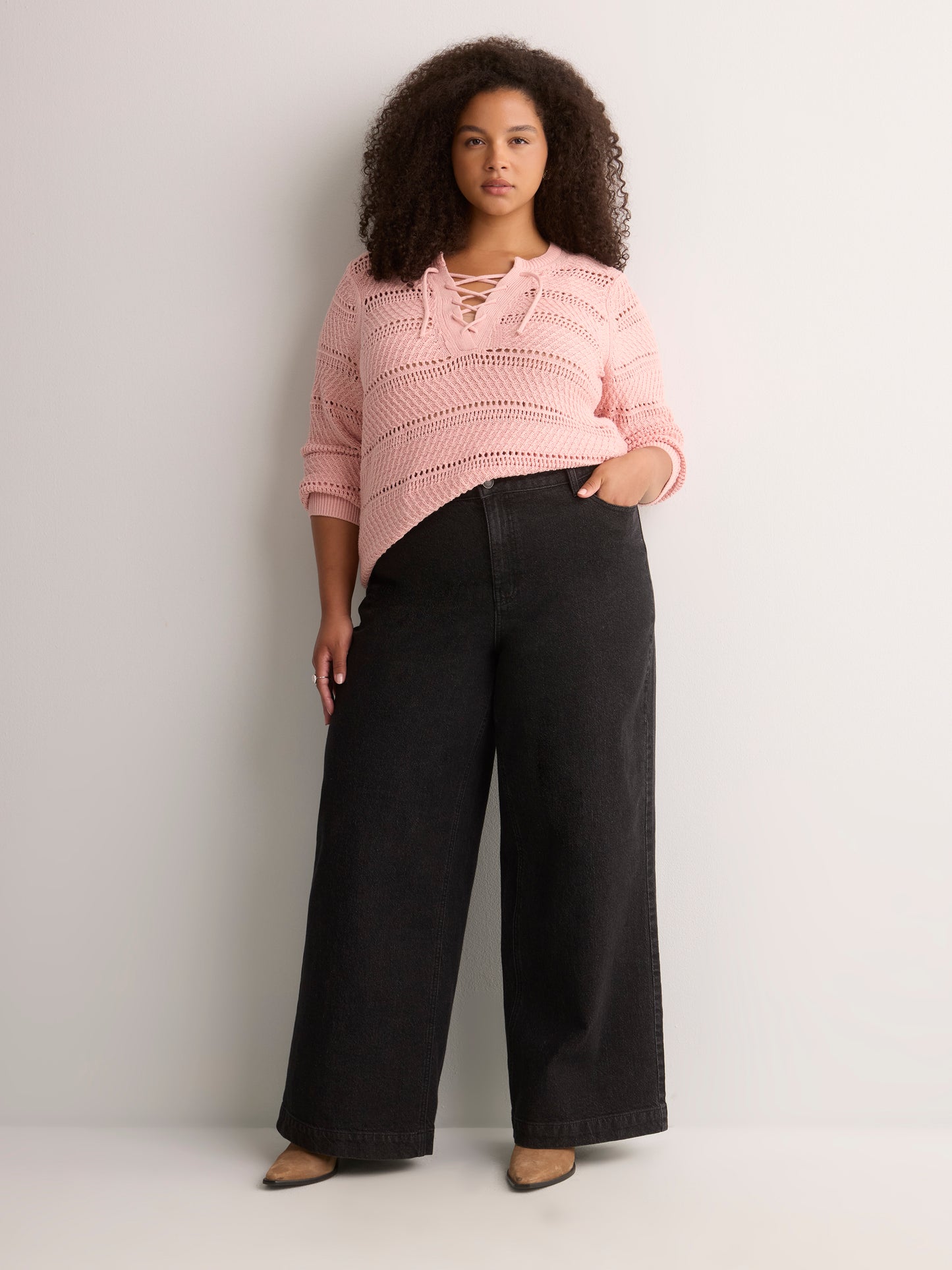 Straight Lace-Up Crew Neck Combed Knit Sweater