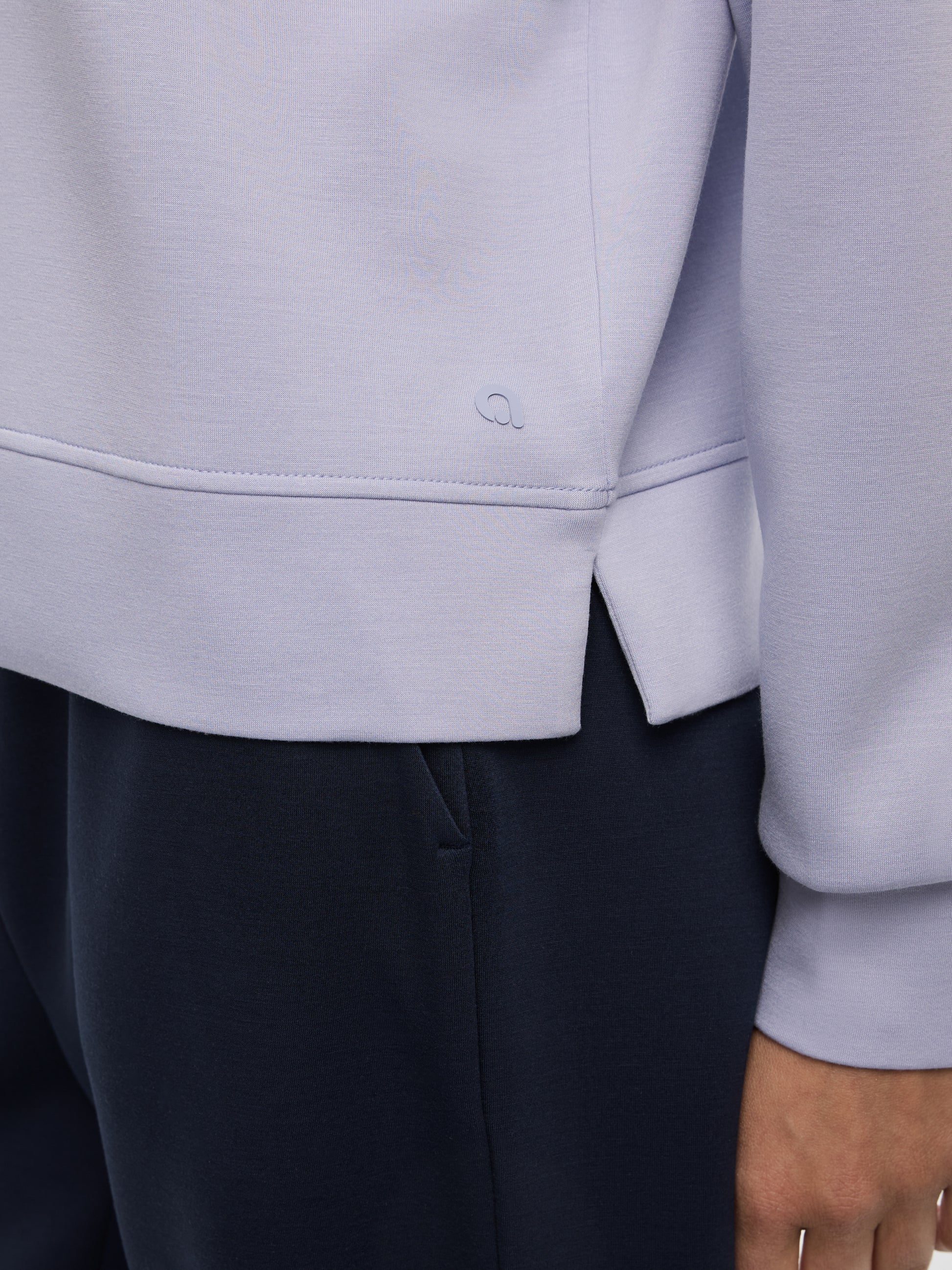 Crew-Neck Sweatshirt - HYLUX Hyba