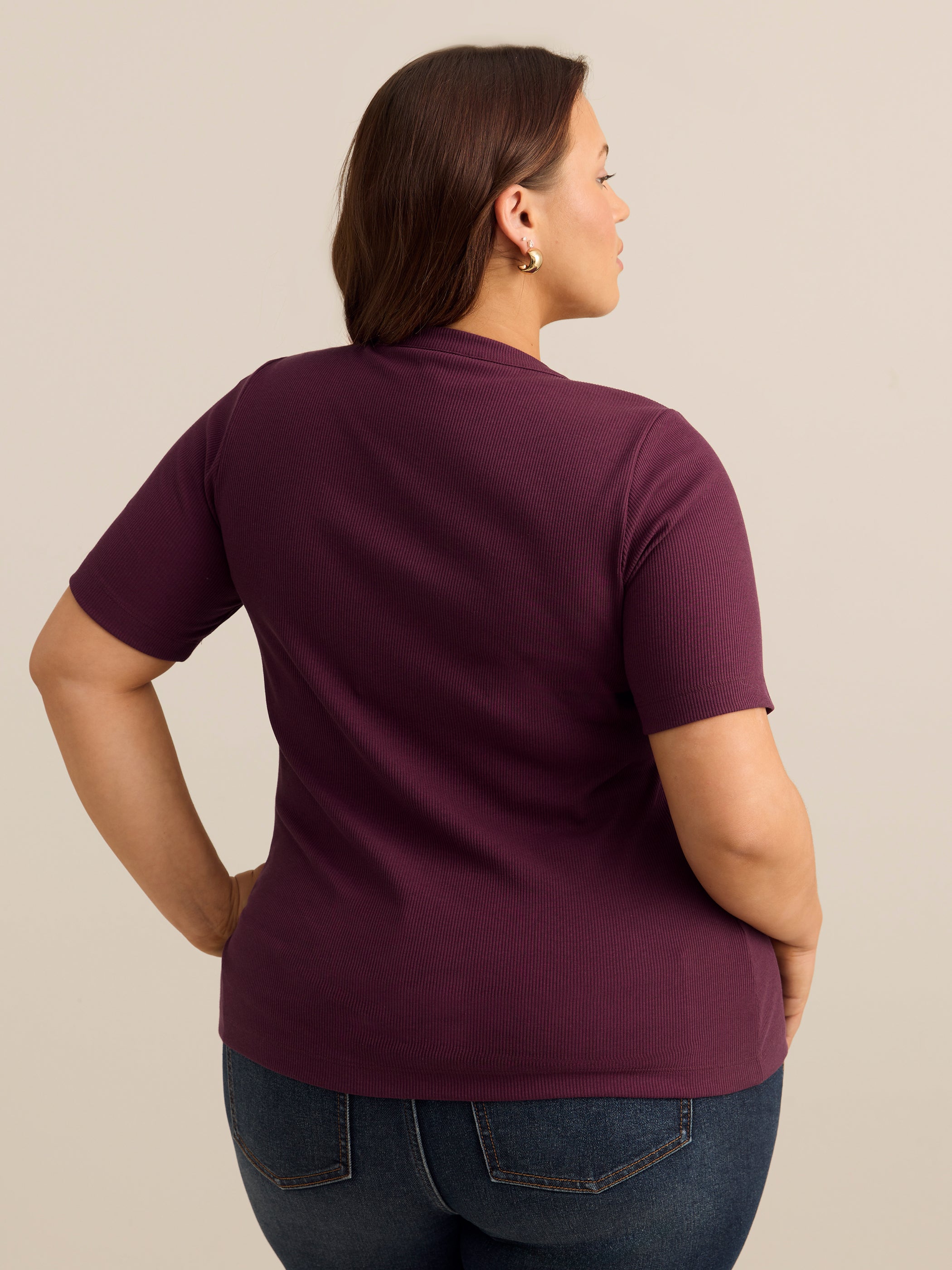 Fitted Short-Sleeve Rib Knit Cardigan