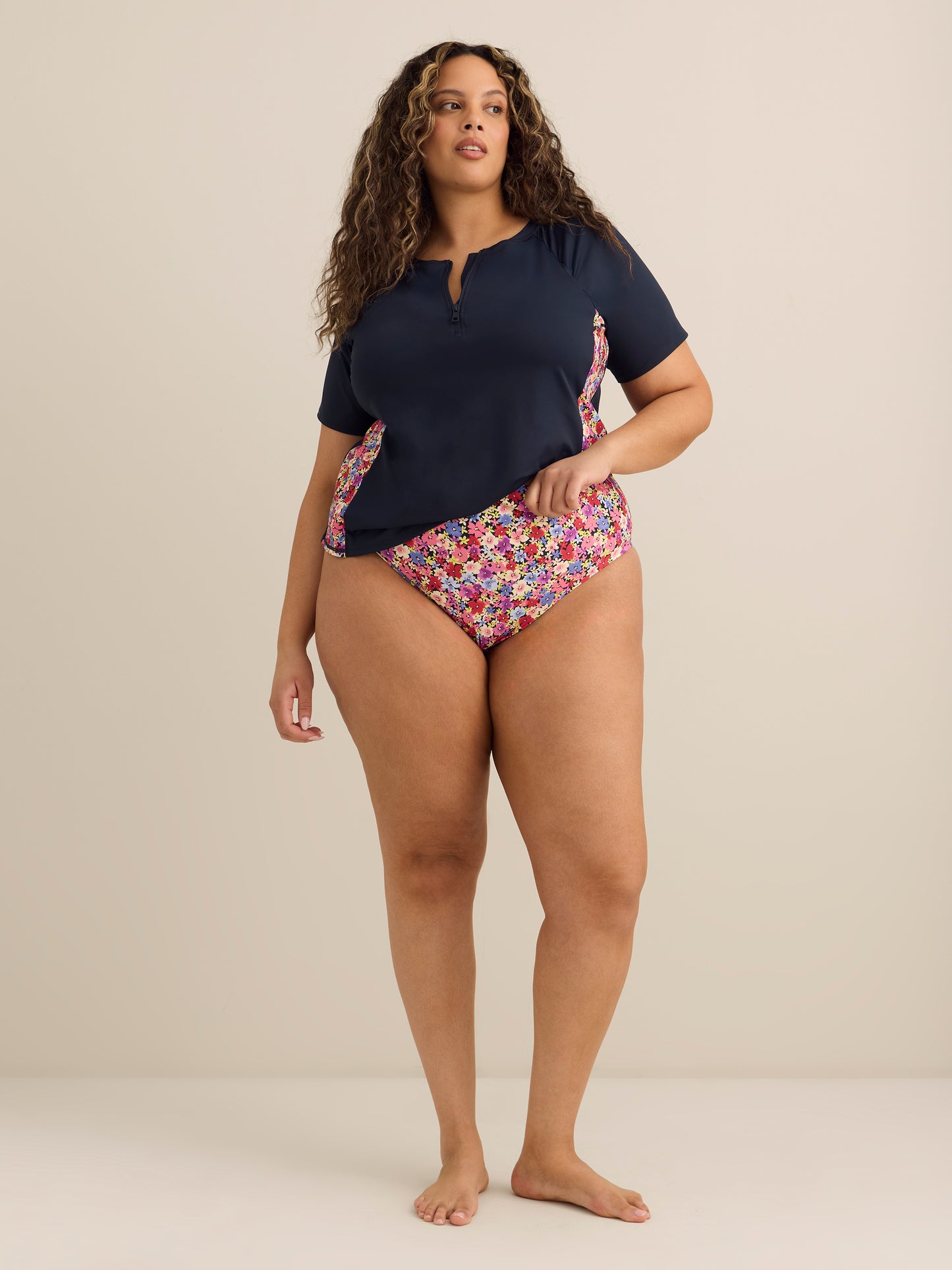 Culotte de maillot fleurie échancrée taille haute