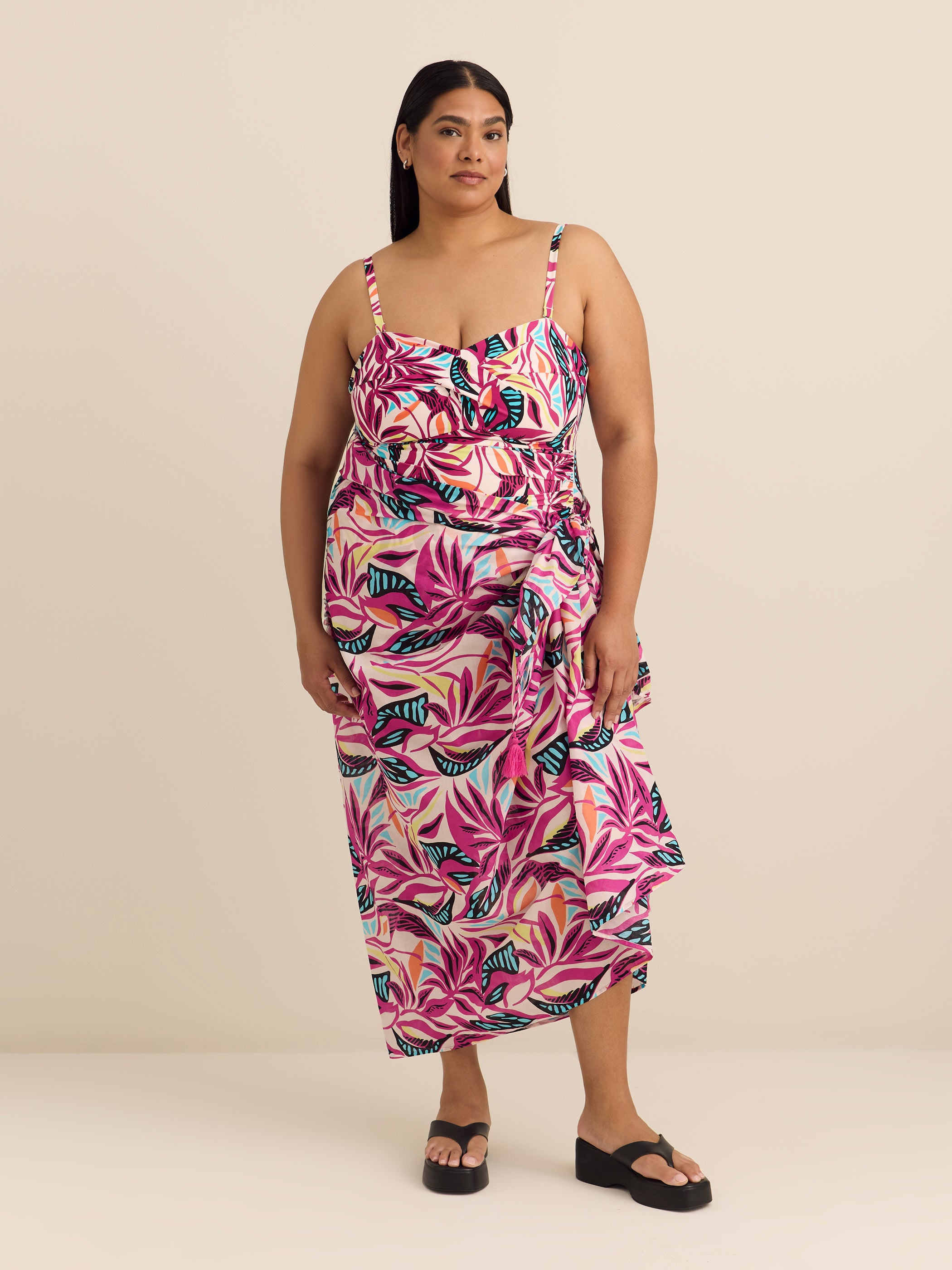 Printed Pareo With Tassels Details