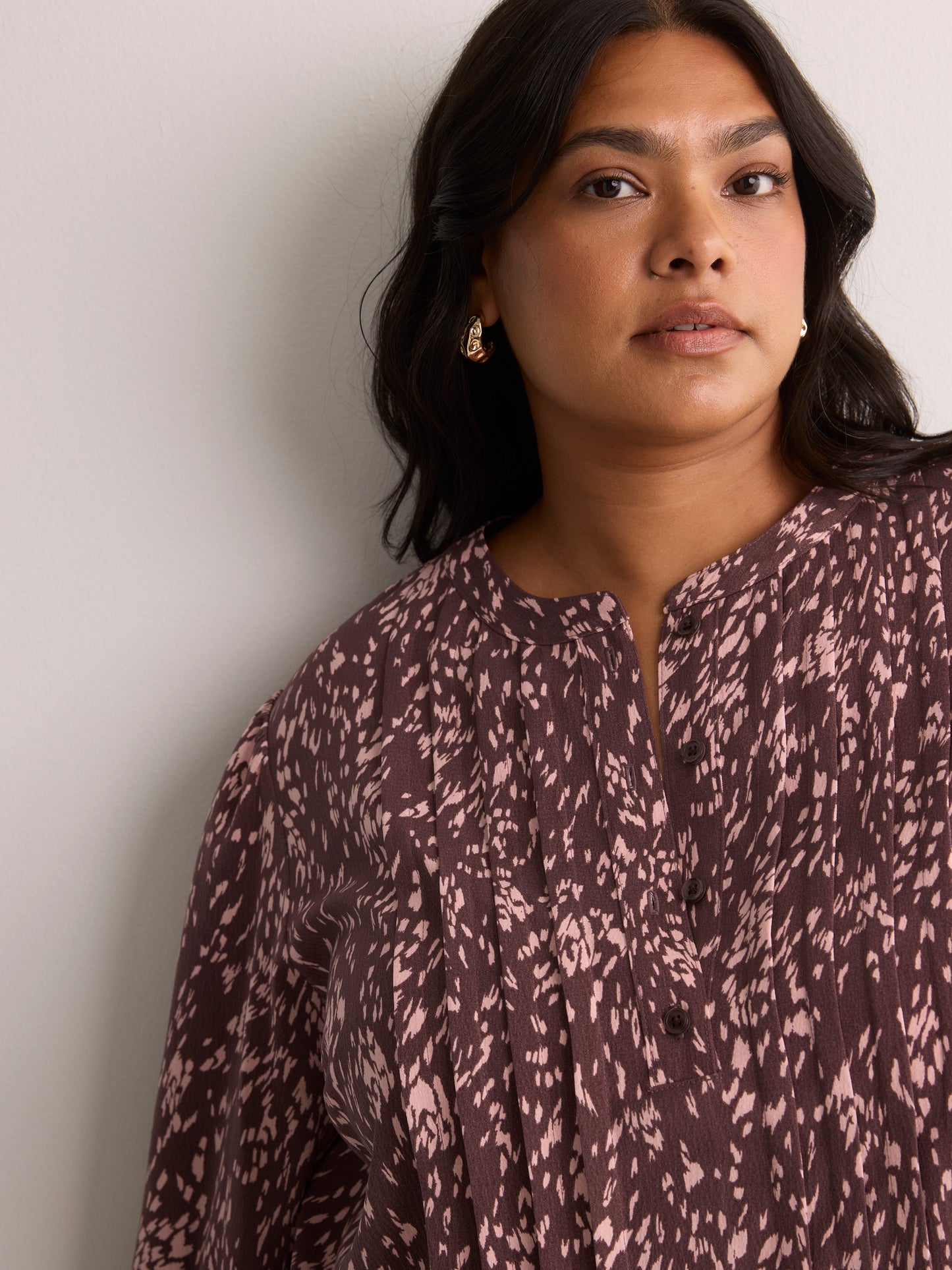 Pleated Buttoned-Down Slight Swing Blouse