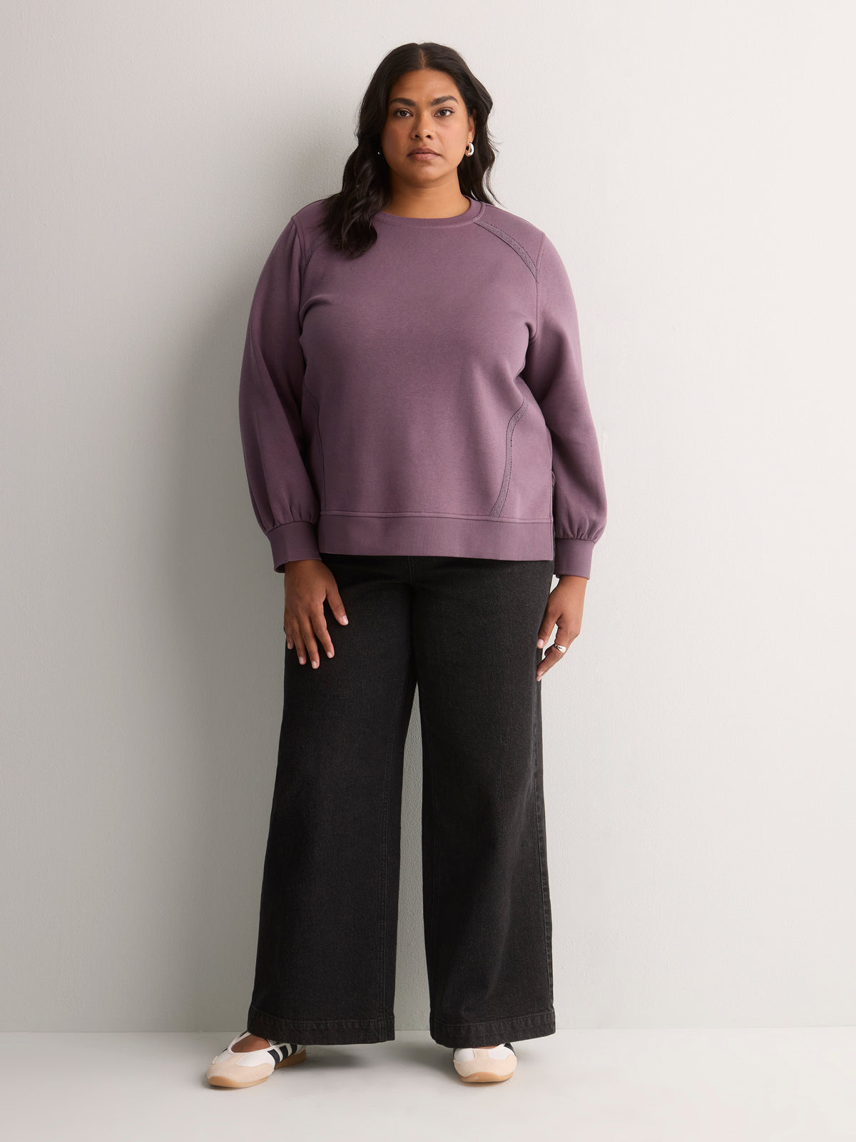 Loose Crew-Neck Fleece Sweatshirt with Long Balloon Sleeves