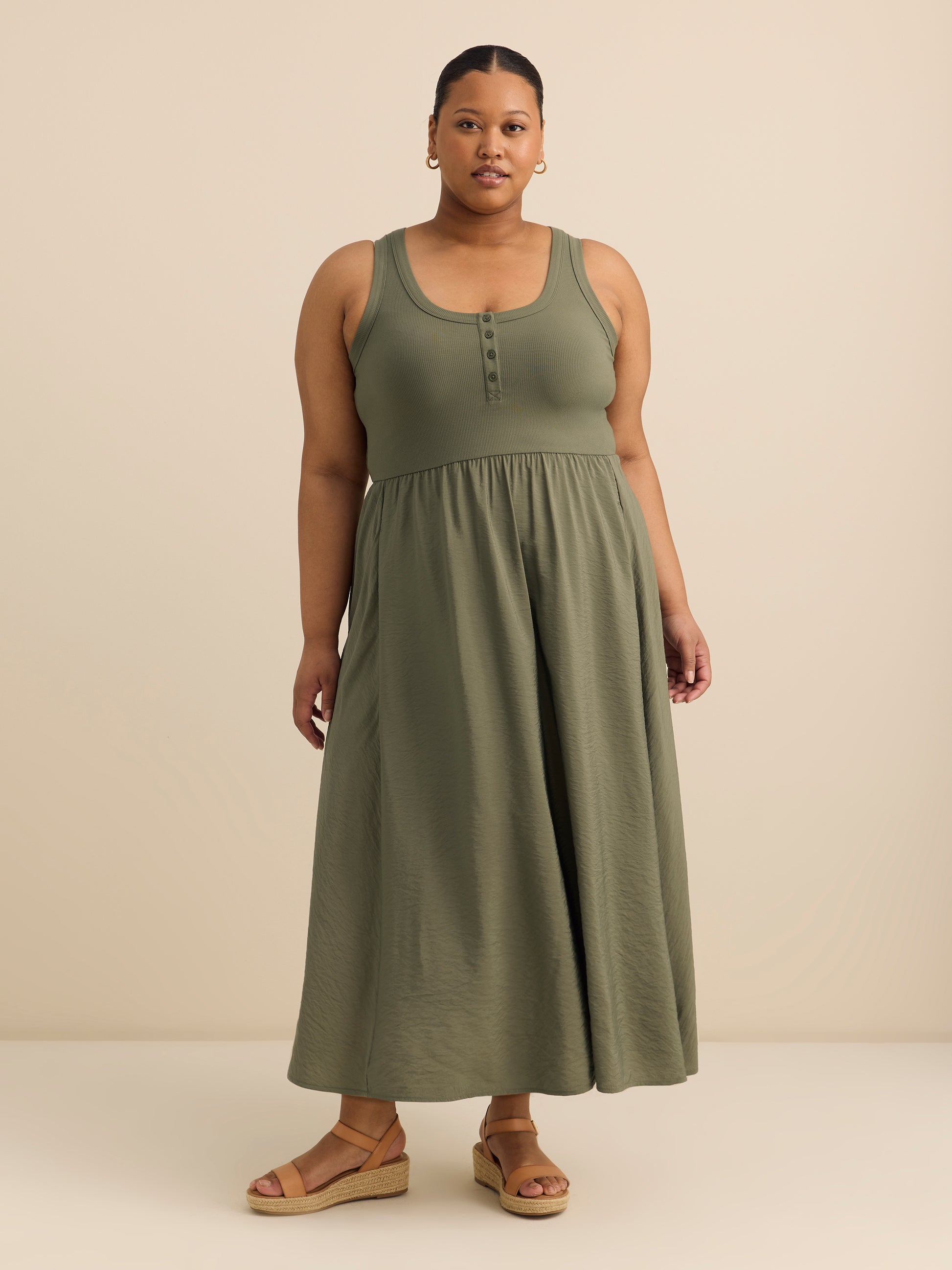 Responsible, Sleeveless Henley Flared Maxi Dress