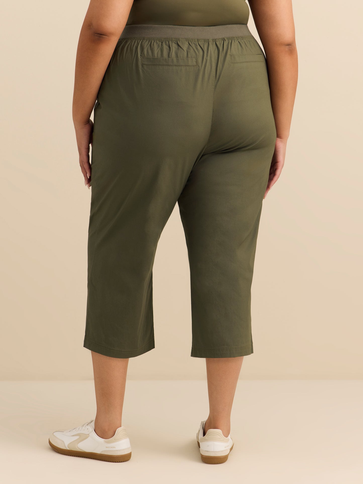 Capri uni avec taille ajustable