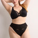 Essential Lace Thong - Déesse Collection