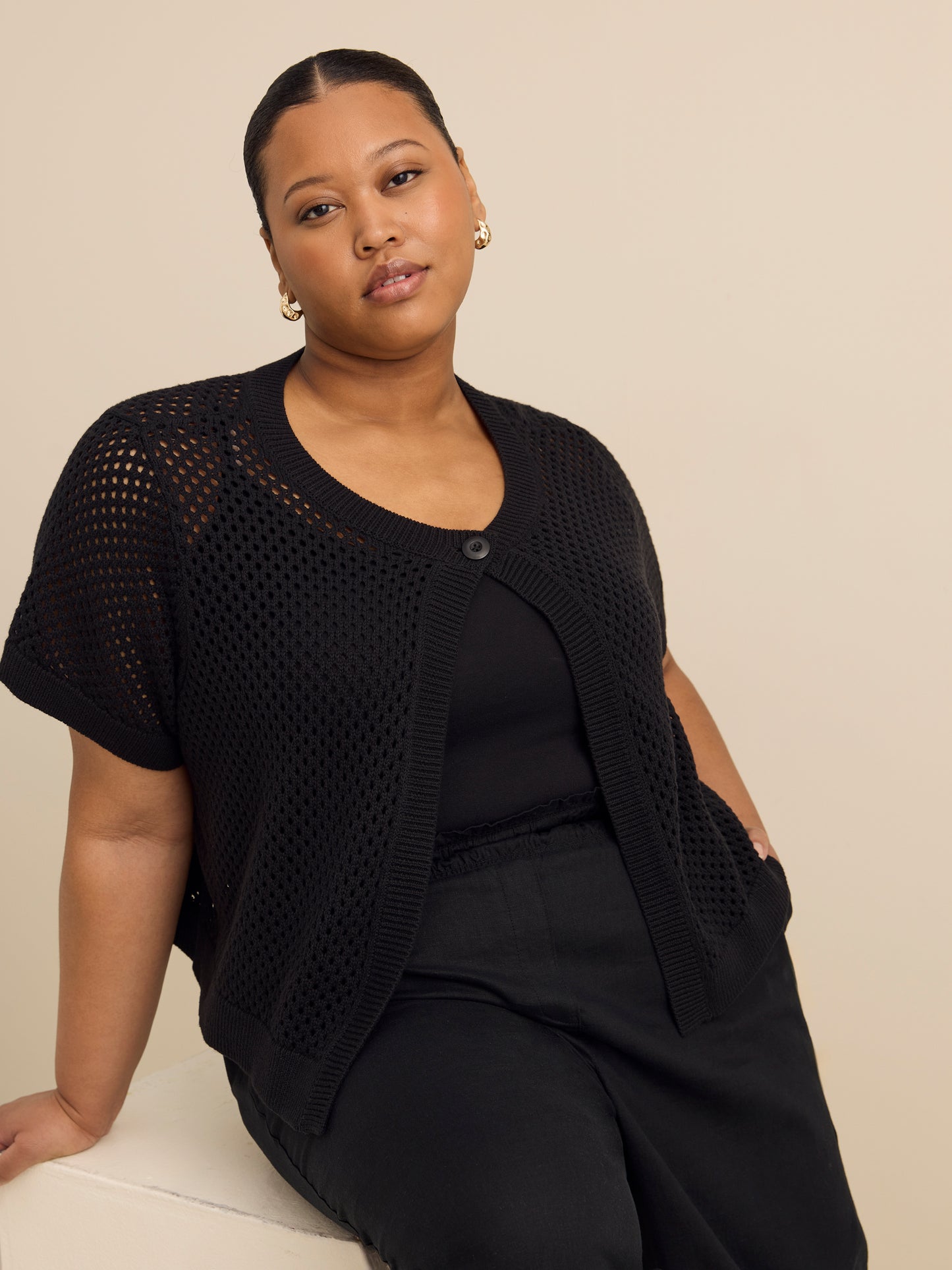 Black Short-Sleeve Cropped Cardigan