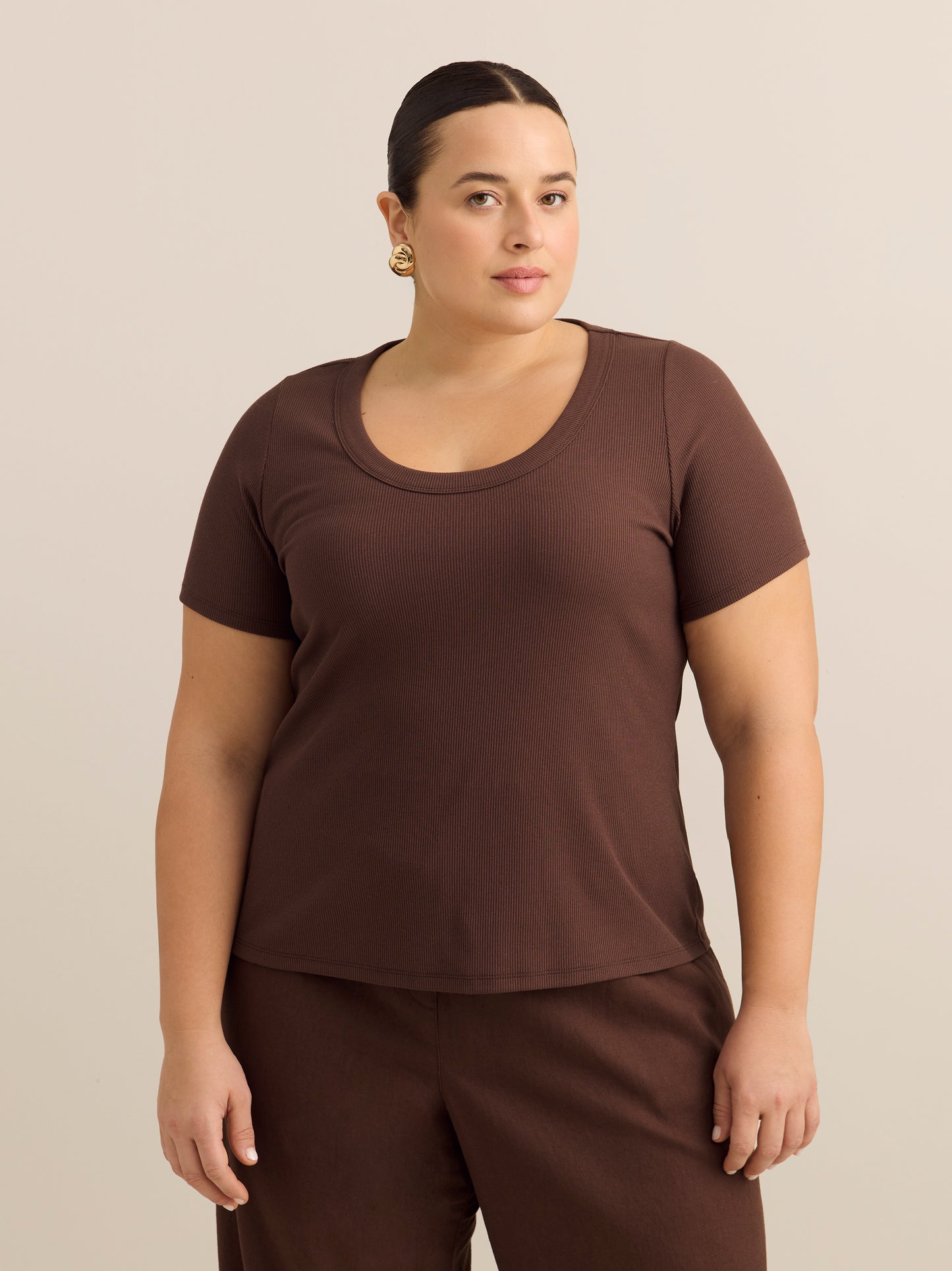 Chandail à manches courtes à encolure en U