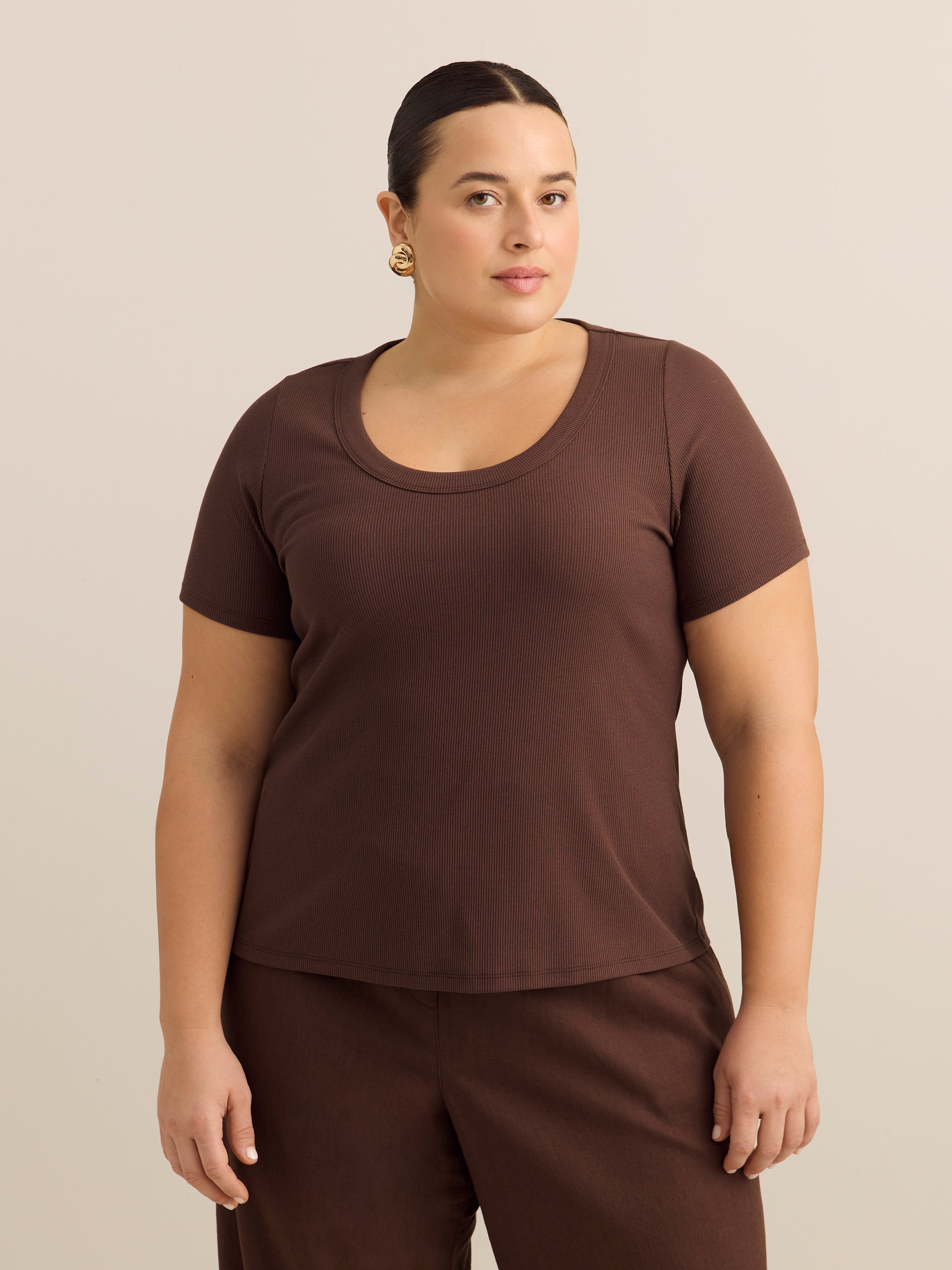 Chandail à manches courtes à encolure en U