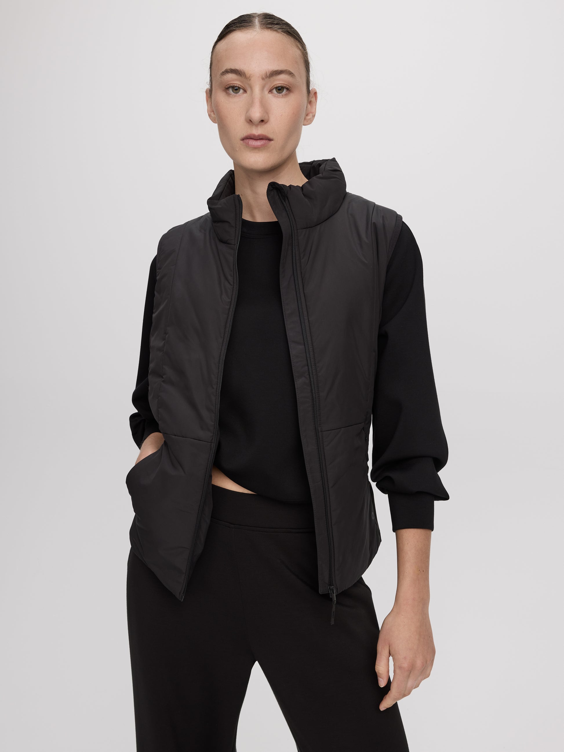 Lightweight Sleeveless Vest - Hyba