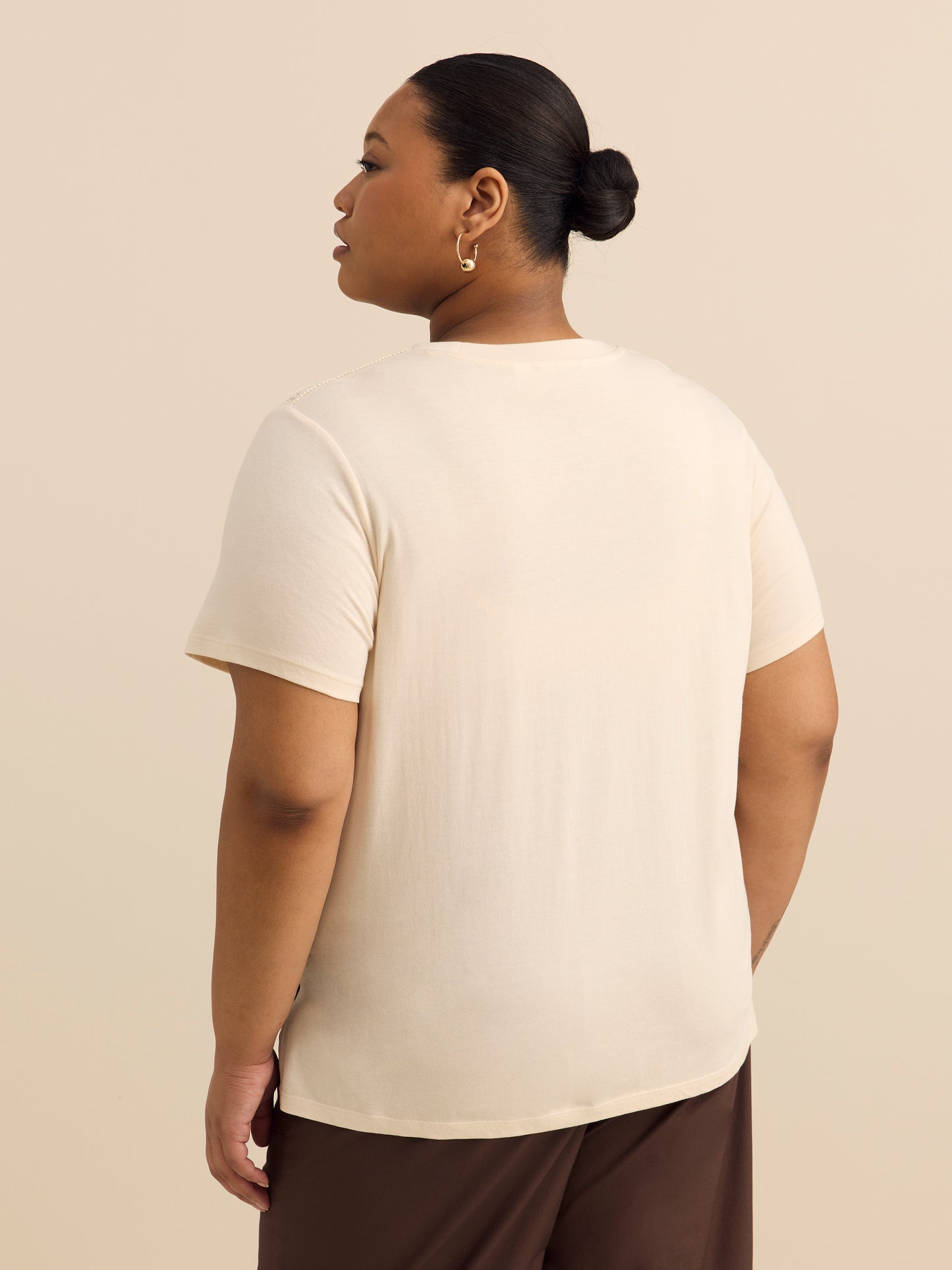 Chandail à col rond avec détails crochetés