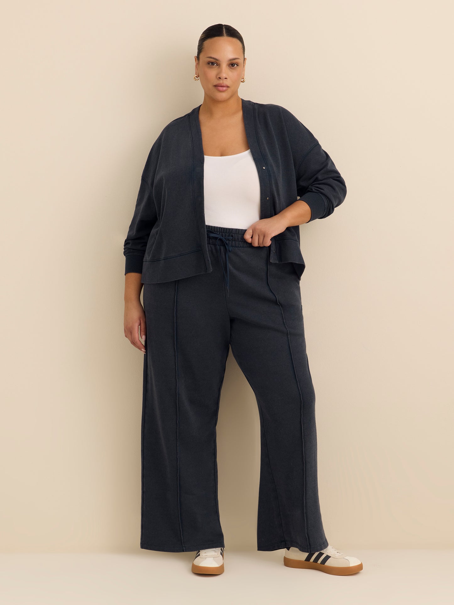 French Terry Wide-Leg Pants with Wash Effect - ActiveZone