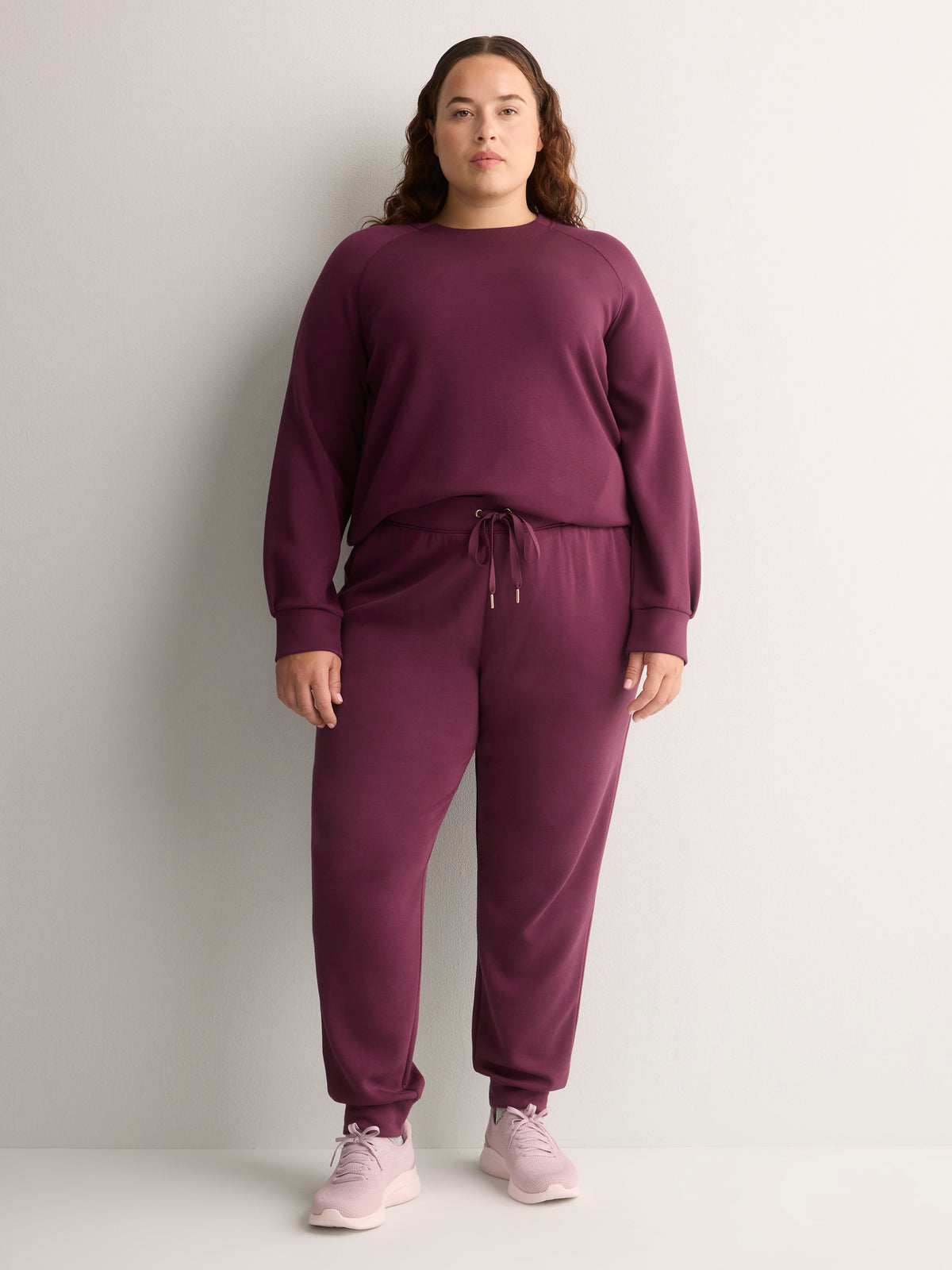 Skechluxe Elevate Mid-Rise Jogger Pant - Skechers