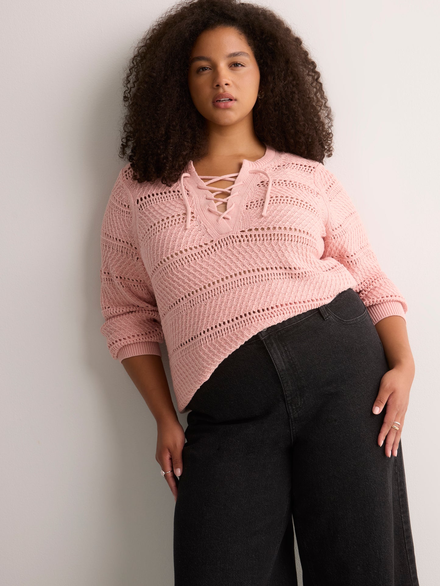 Straight Lace-Up Crew Neck Combed Knit Sweater