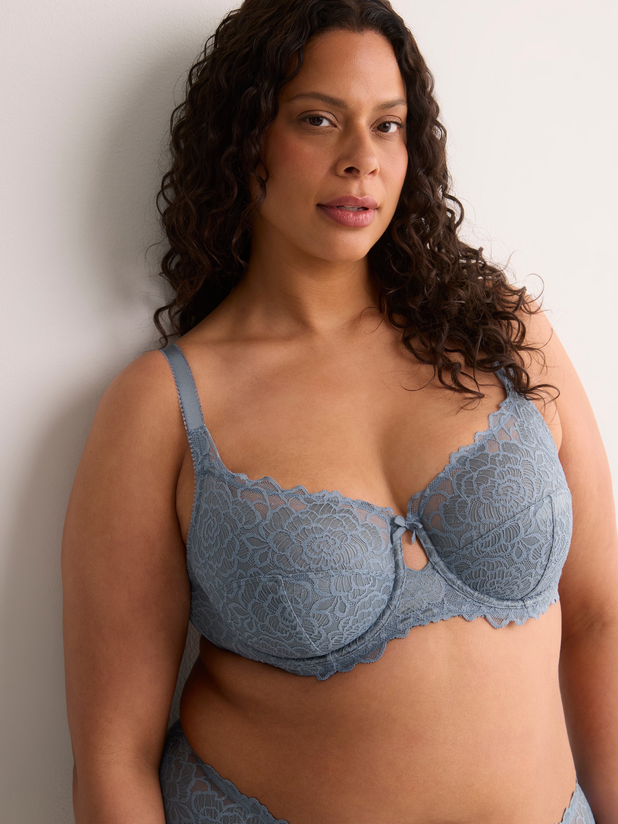Blue T-Cup Unlined Underwire Lace Bra - Déesse Collection