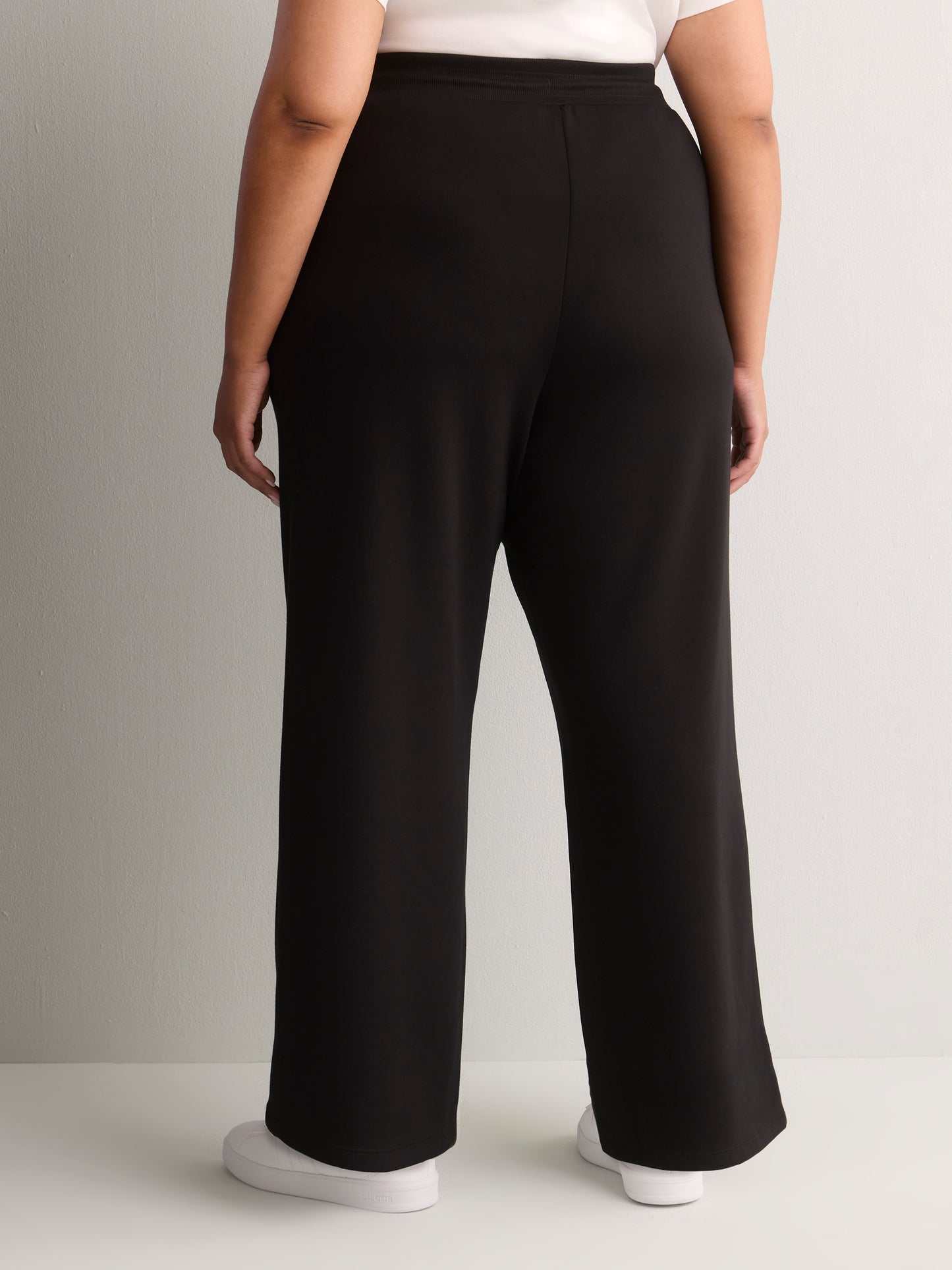 Responsible, Petite, Black High-Rise Wide-Leg Pull-On Knit Pant - Active Zone