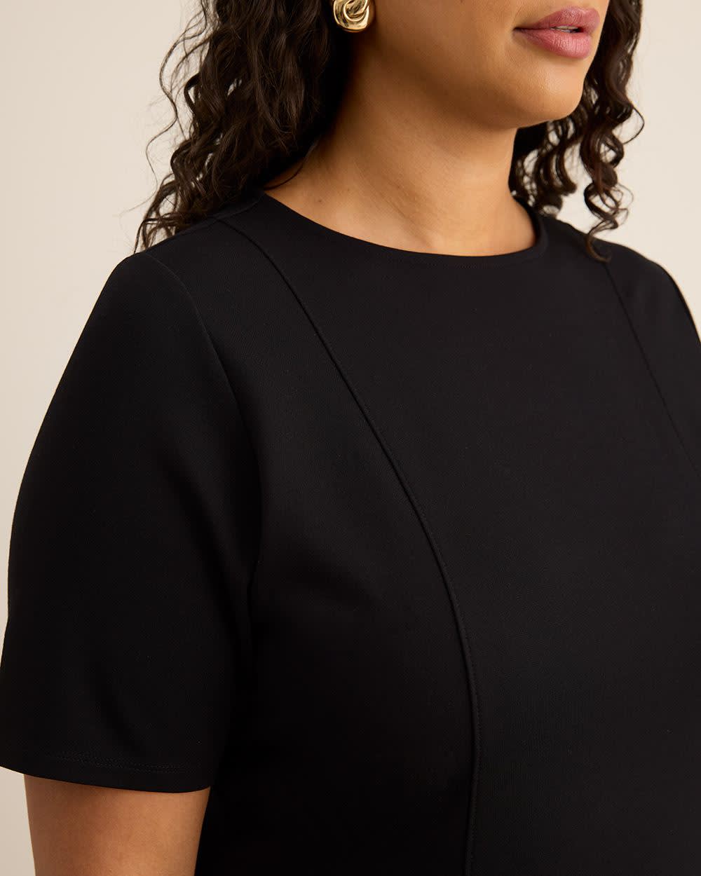 Haut cintré et évasée à manches courtes et col rond