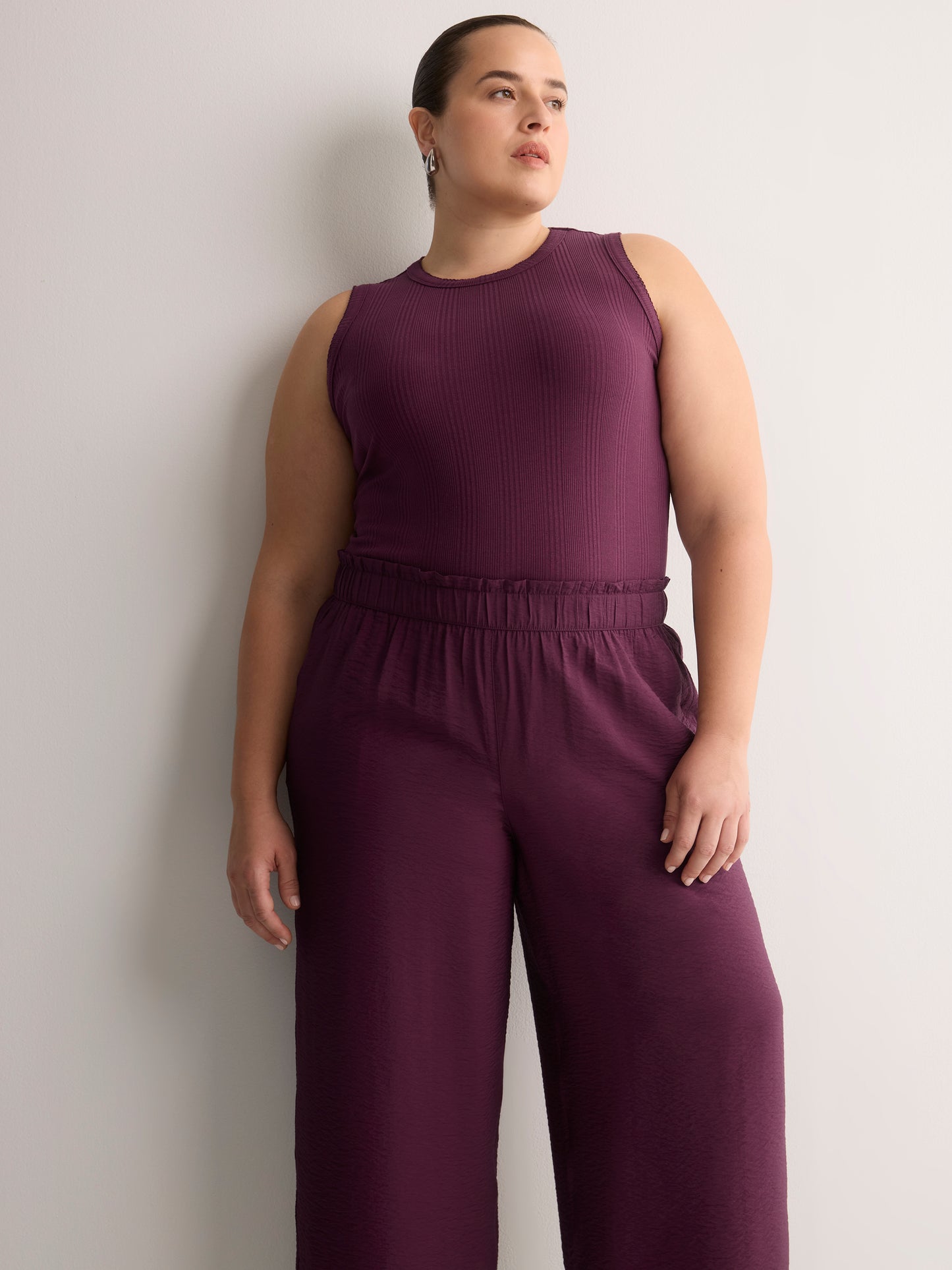 Woven Wide-Leg Slip-On Cropped Pant