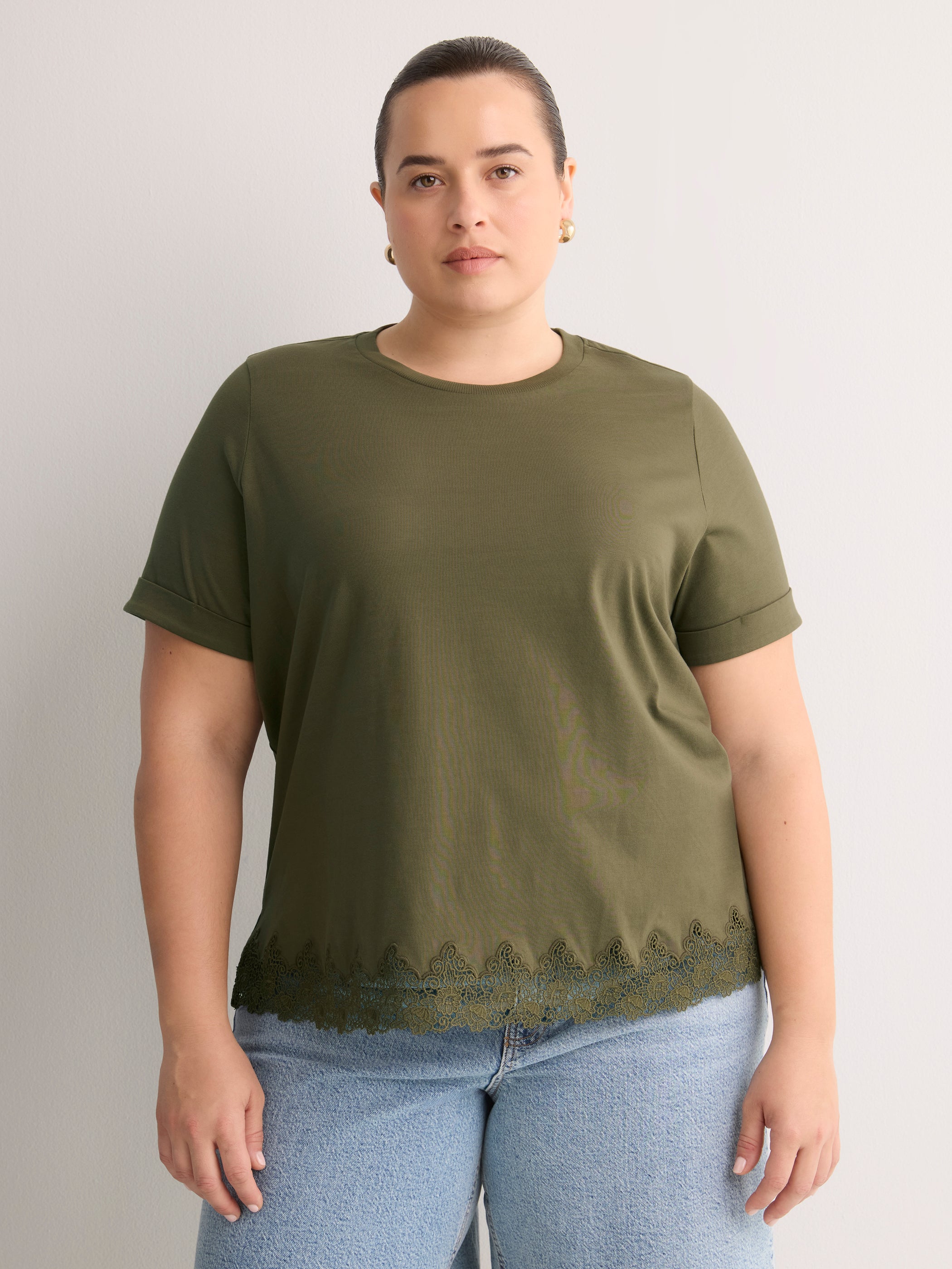 Straight-Fit Short-Sleeve Crew-Neck T-Shirt with Lace Hem