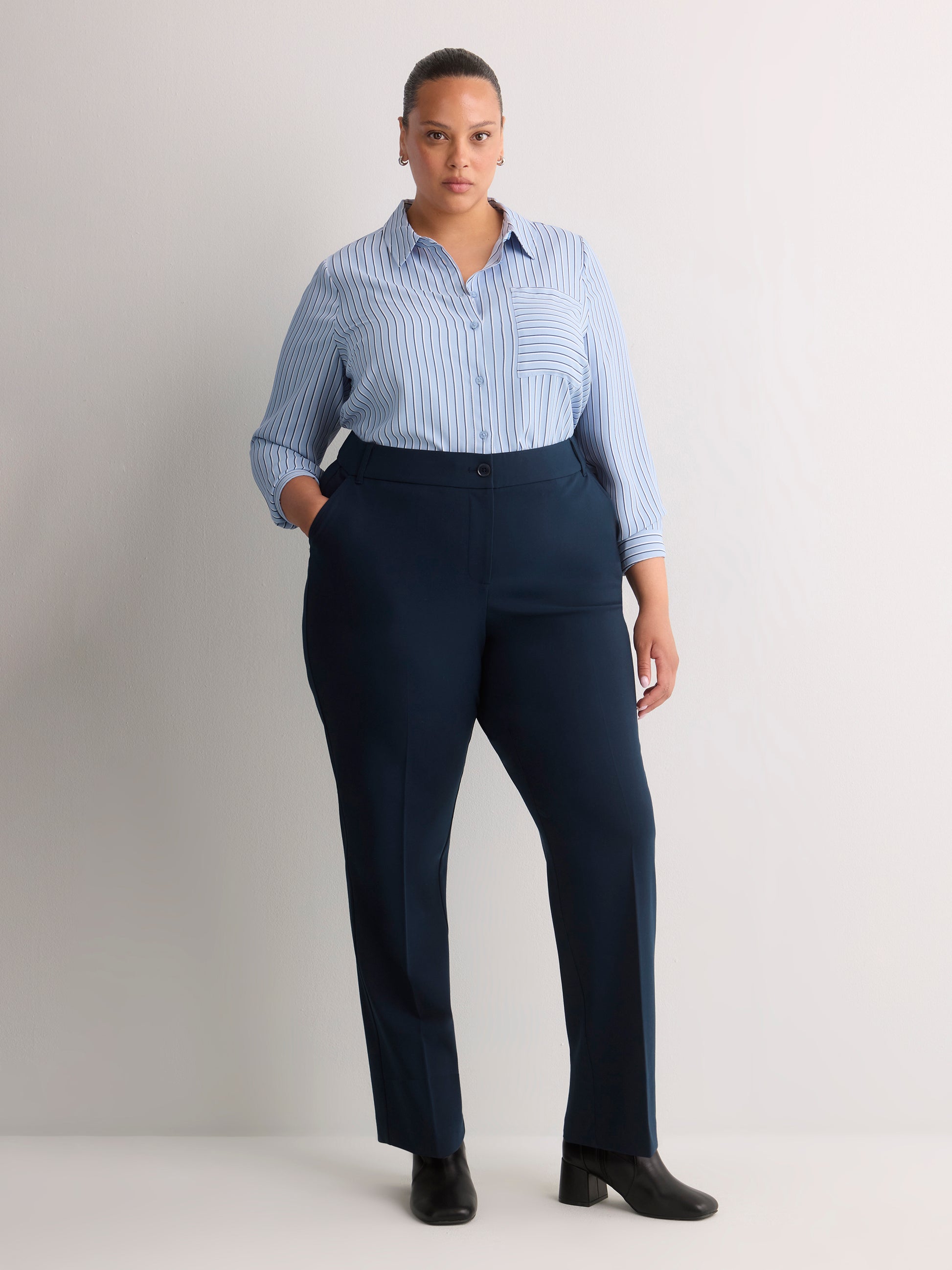 Petite, Navy Curvy Straight-Leg Savvy Pant