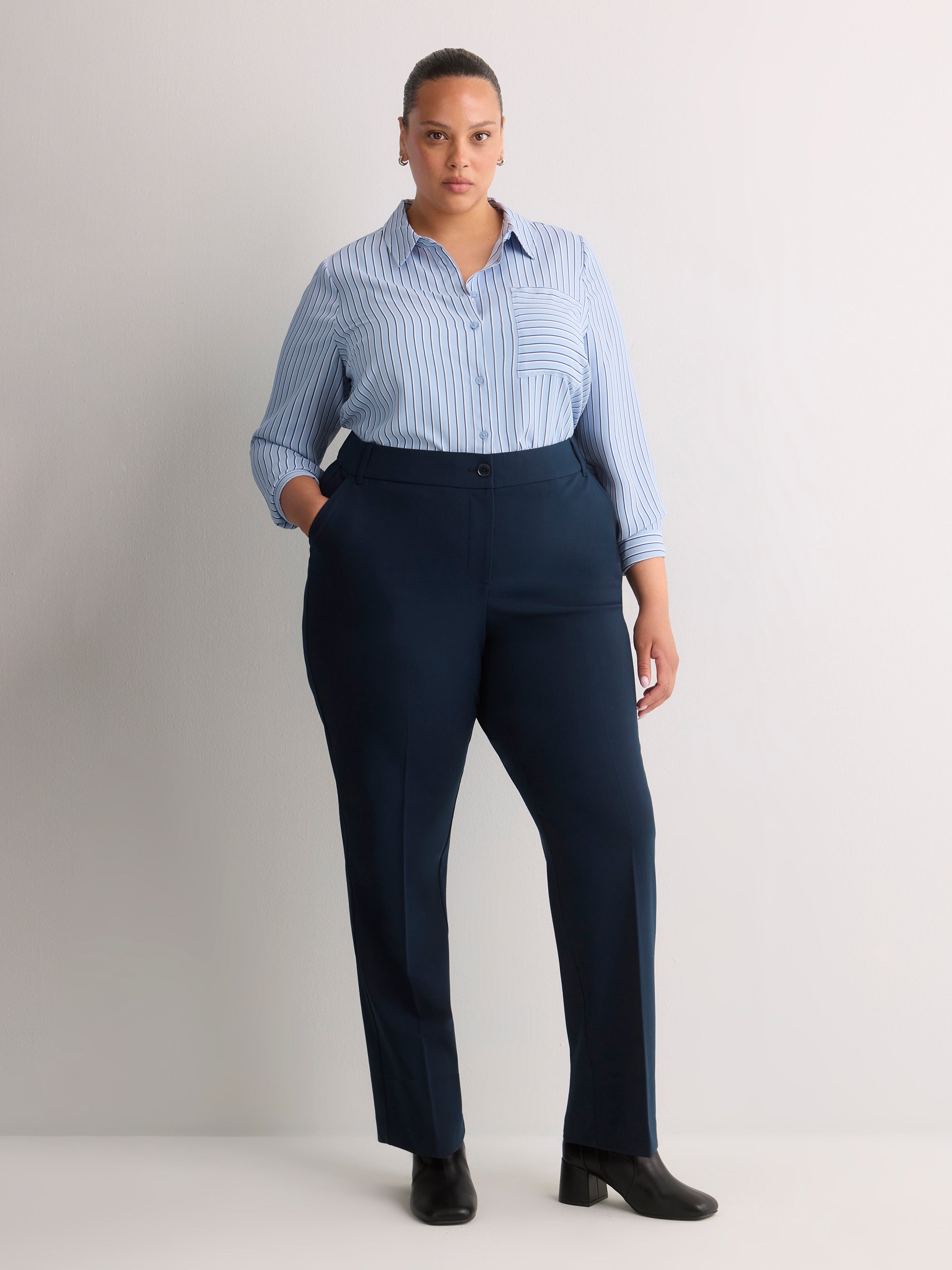 Petite, Navy Curvy Straight-Leg Savvy Pant
