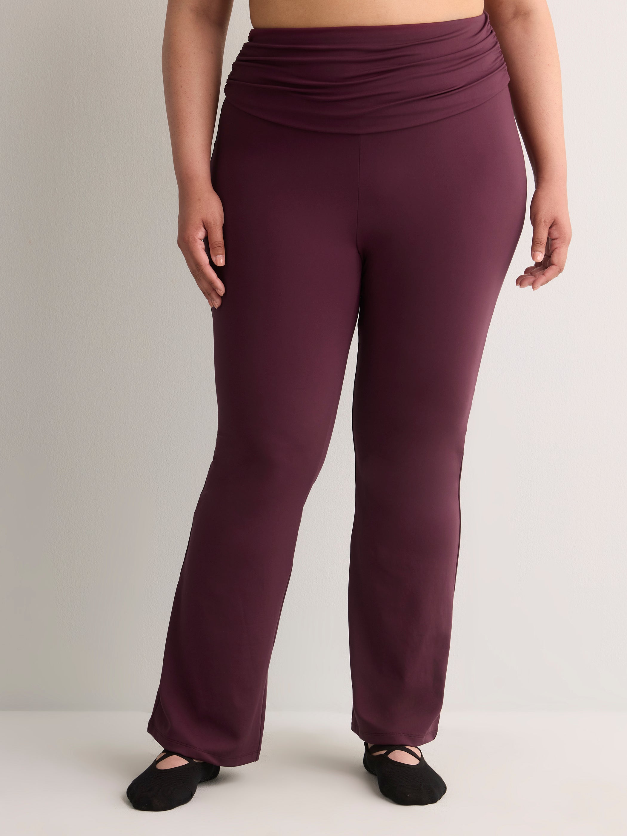 Responsible, Yoga Legging with Shirring Waistband - Active Zone