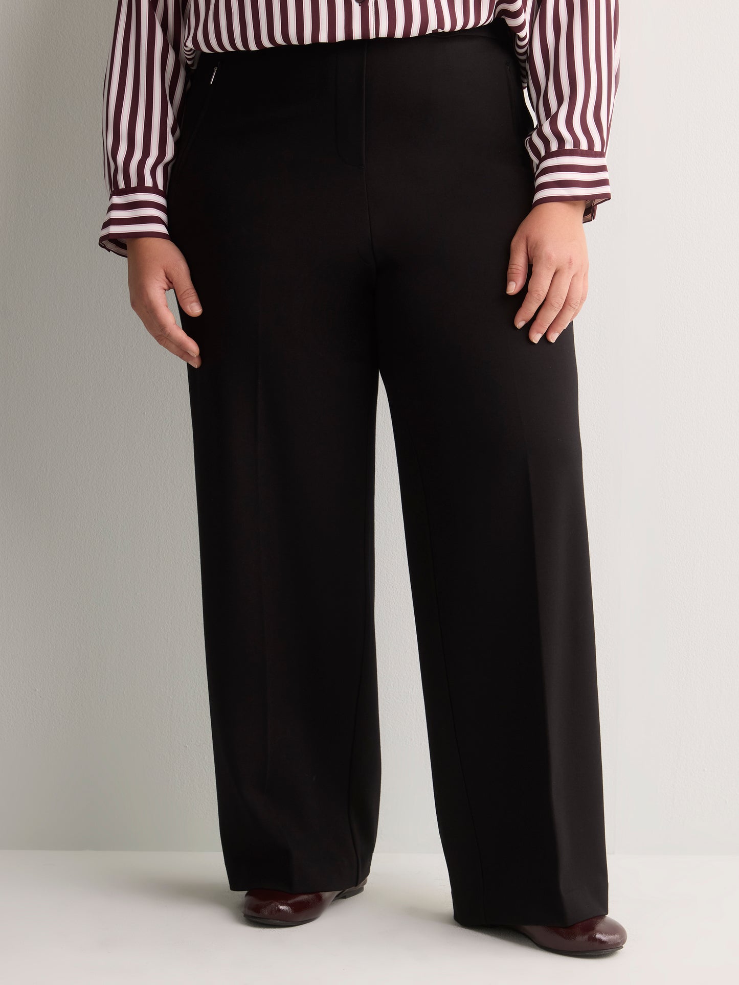 Petite, Black Ponte de Roma Wide-Leg Pant, Essential Pant